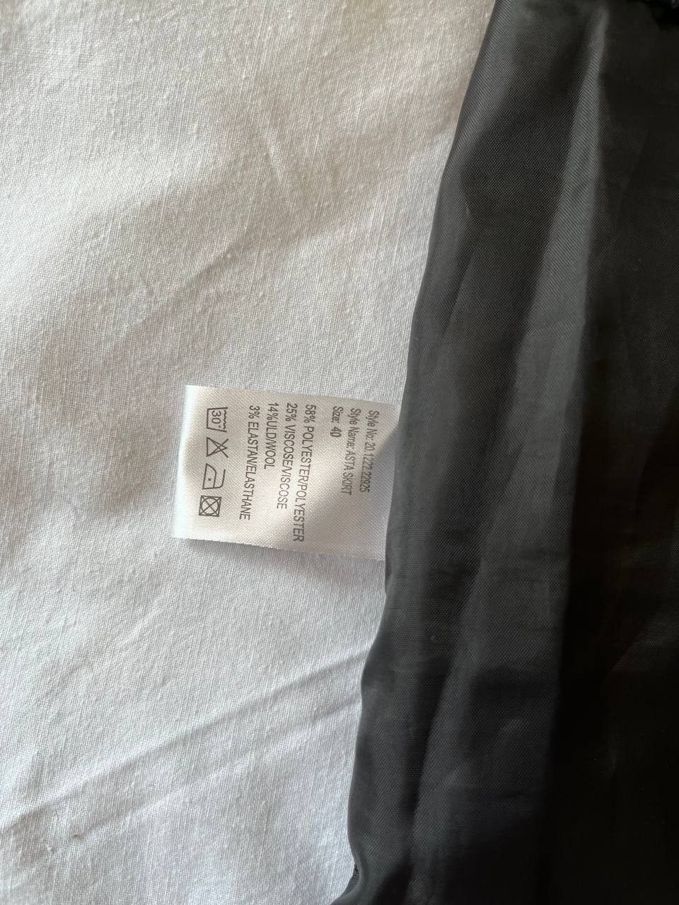 Other I Say black knee-lendth straight Asta skirt with pockets Size 28" / US 6 / IT 42 - 8 Thumbnail