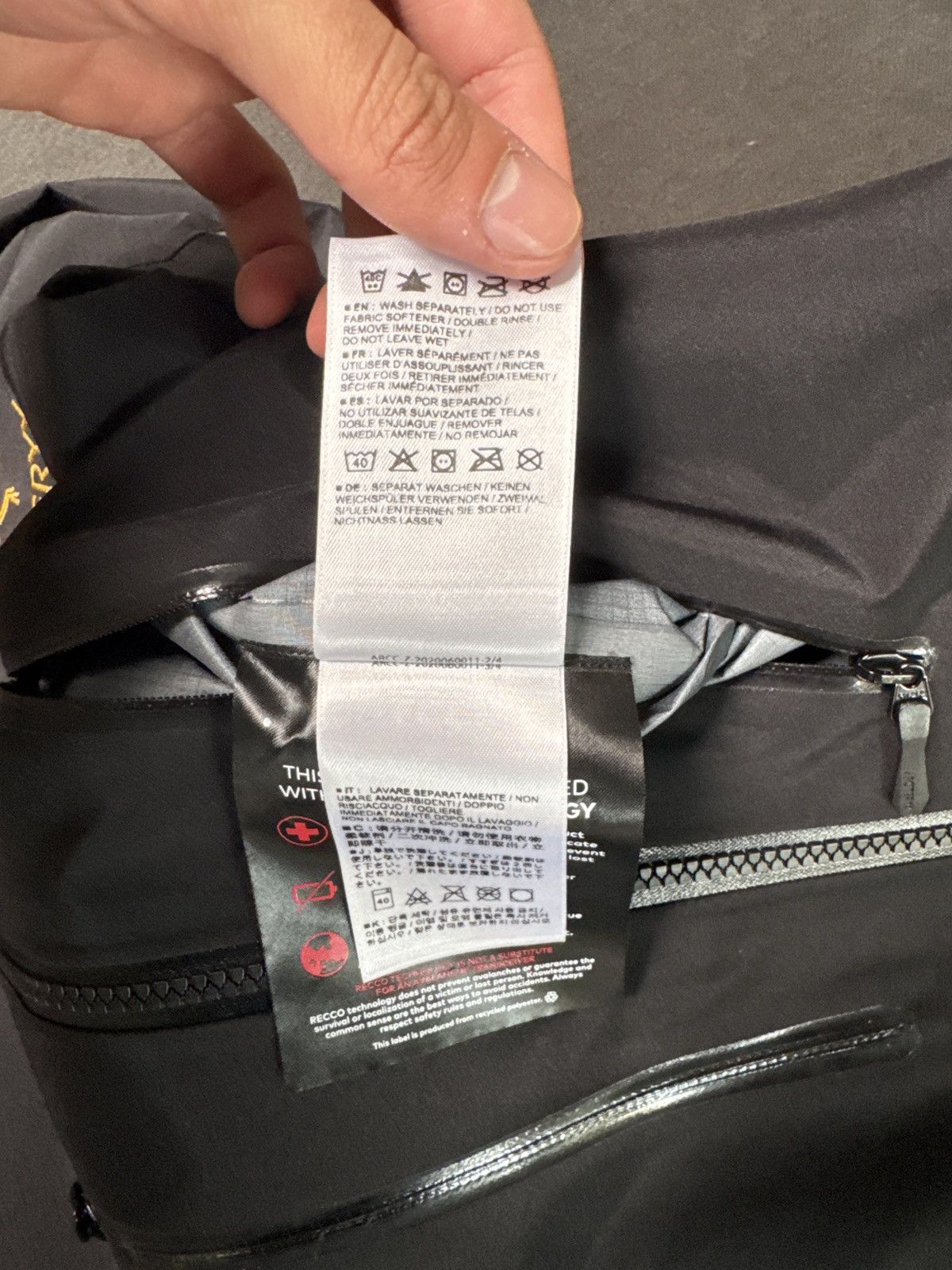 Arc'teryx 24k alpha sv Size US L / EU 52-54 / 3 - 4 Thumbnail