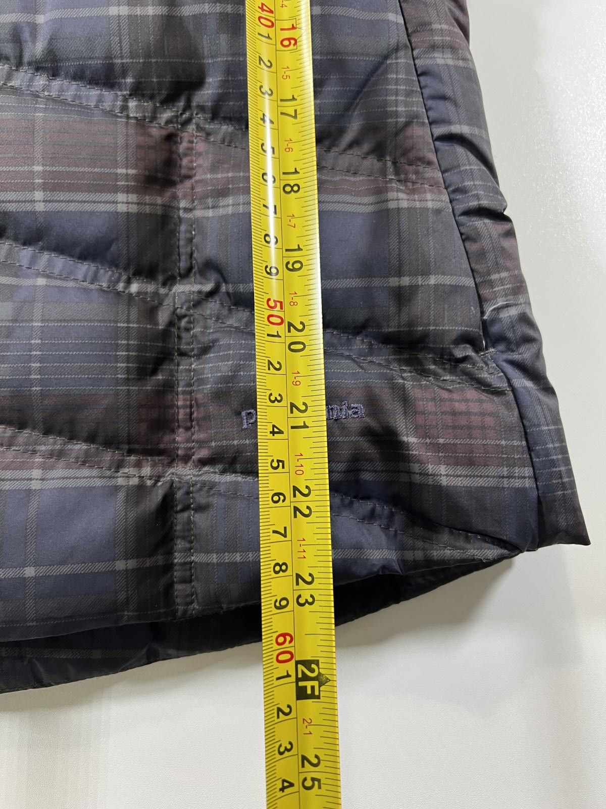 Patagonia Vintage Patagonia Women's Puffer Vest Plaid Pattern M Size M / US 6-8 / IT 42-44 - 6 Thumbnail
