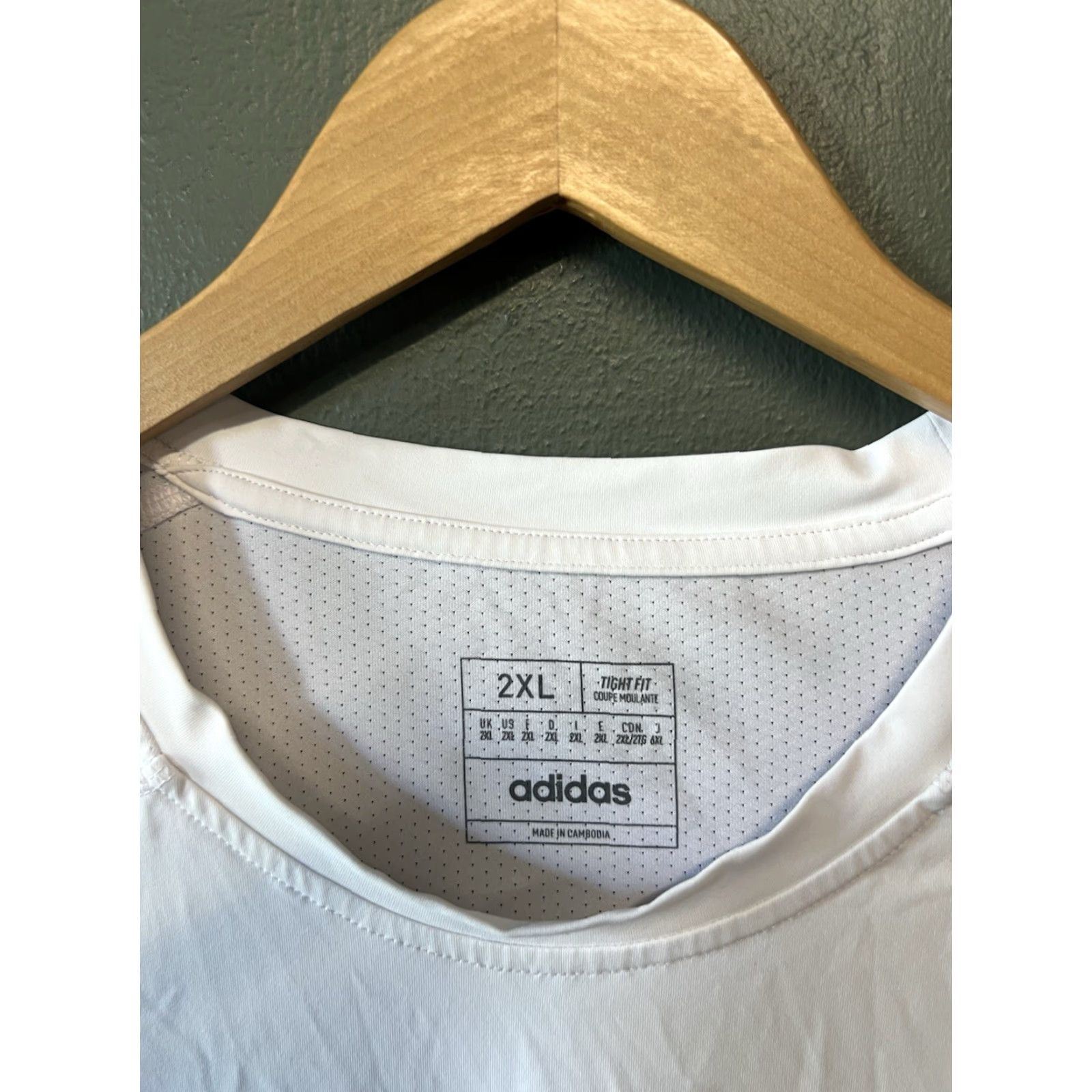 Adidas Adidas Womens White Sleeveless Athletic Tank Top Tight Fight 2XL Tank Sleeveless Crew Neck Pullover Slim Fit Activewear Women Size XXL / US 16-18 / IT 52-54 - 3 Thumbnail