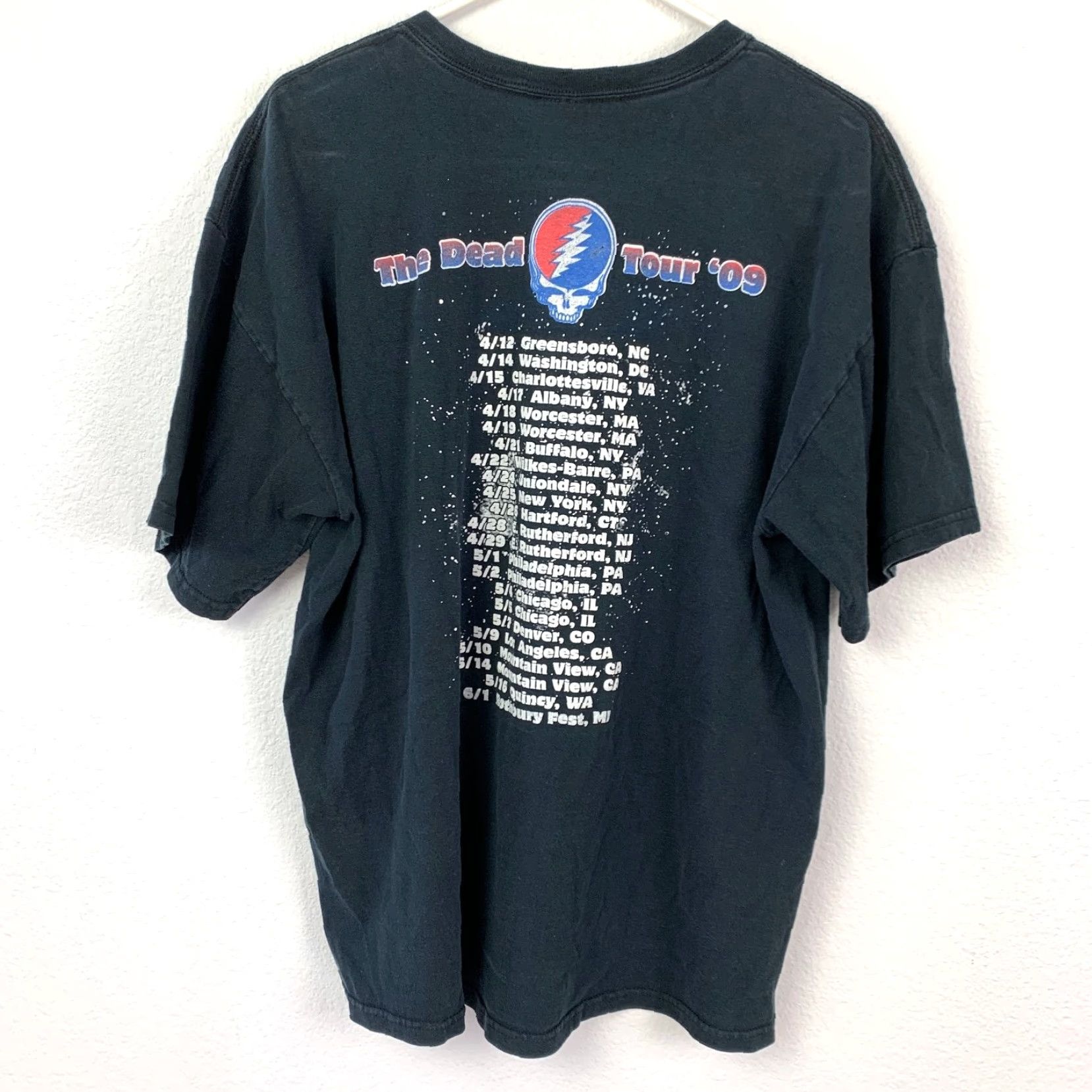 Gildan Grateful Dead The Dead Tour '09 Gildan T-Shirt Men’s Black XL 100% Cotton Size US XL / EU 56 / 4 - 8 Thumbnail
