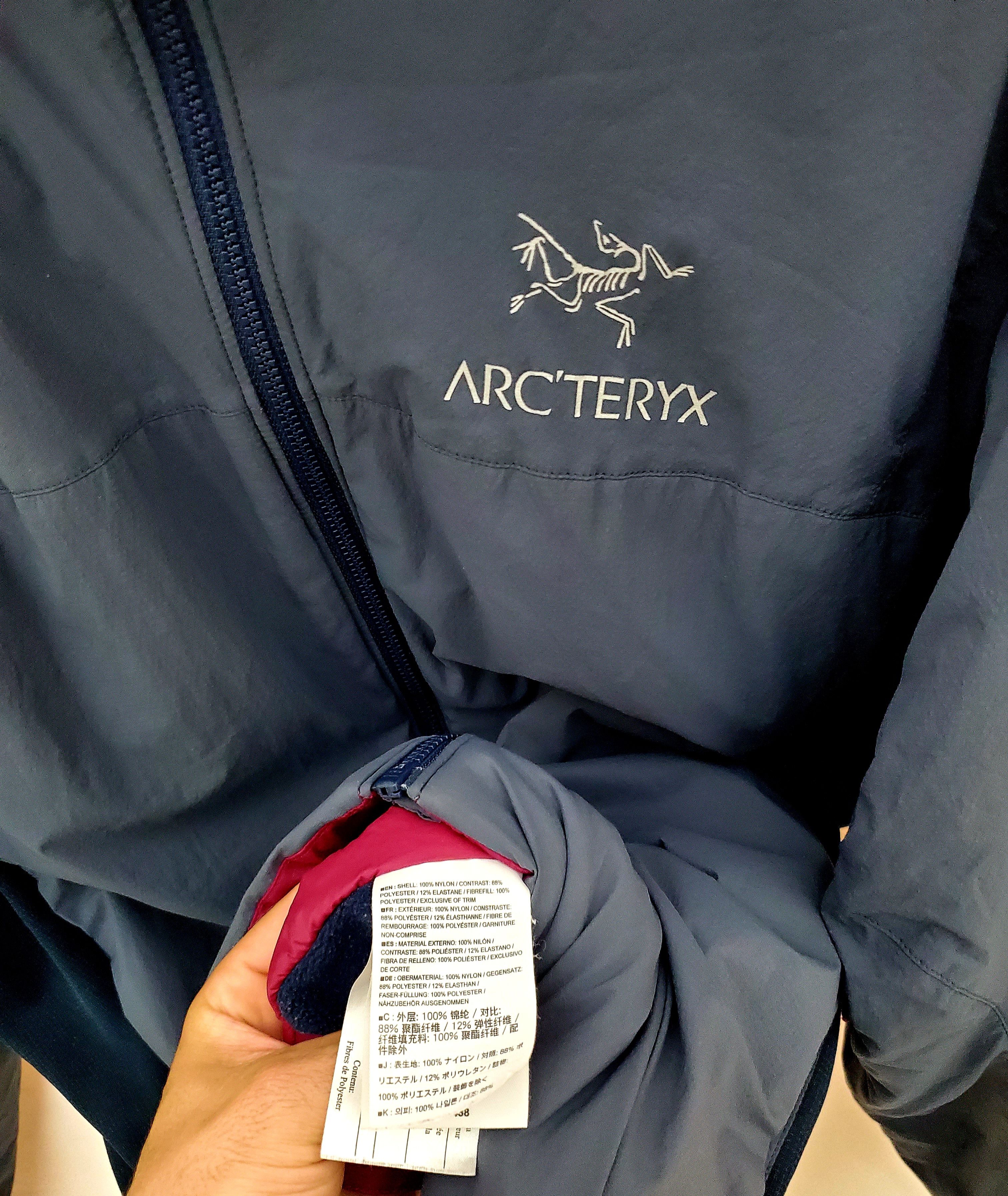 Arc'teryx Arc'teryx Atom Hoody Navy Blue gray perfect condition size M Size M / US 6-8 / IT 42-44 - 4 Thumbnail