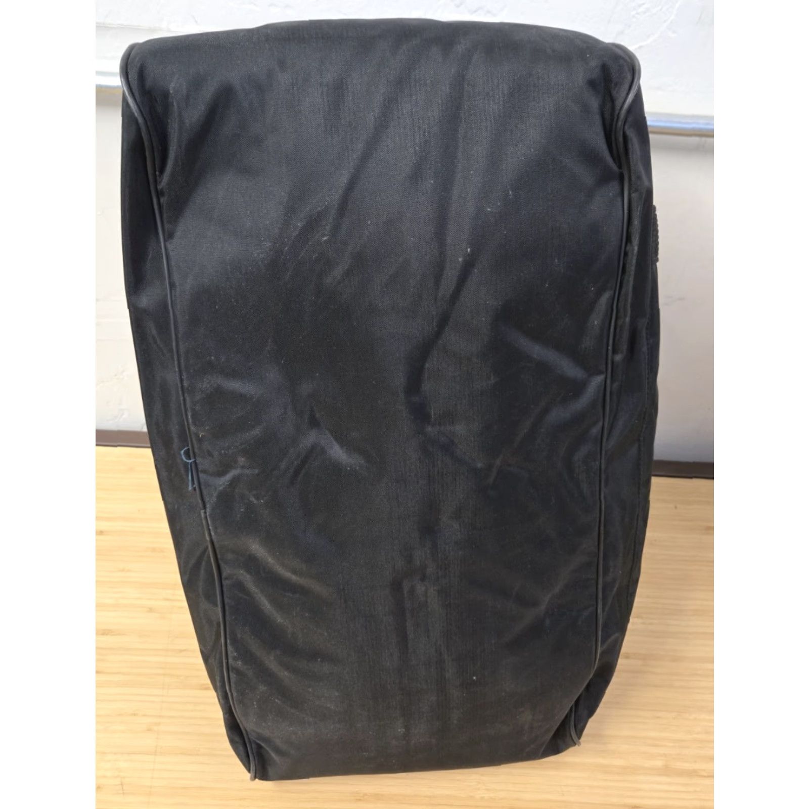 Nike VINTAGE Nike Gym Duffle Bag Black Medium Man Duffle Zip Nylon Embroidered Swoosh 90s Size ONE SIZE - 5 Thumbnail
