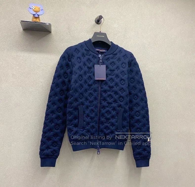 Louis Vuitton Louis Vuitton Blue Embossed Logo Jacket. Size US XS / EU 42 / 0 - 3 Thumbnail