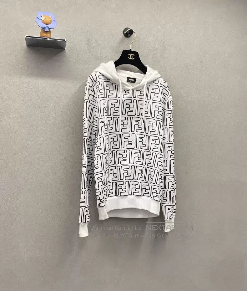 Fendi Fendi White Hooded Sweatshirt Size US S / EU 44-46 / 1 - 3 Thumbnail