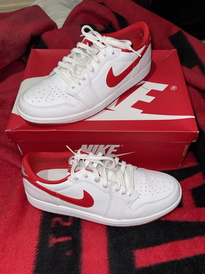 Jordan Brand Jordan 1 Retro Low OG Size US 10.5 / EU 43-44 - 1 Thumbnail