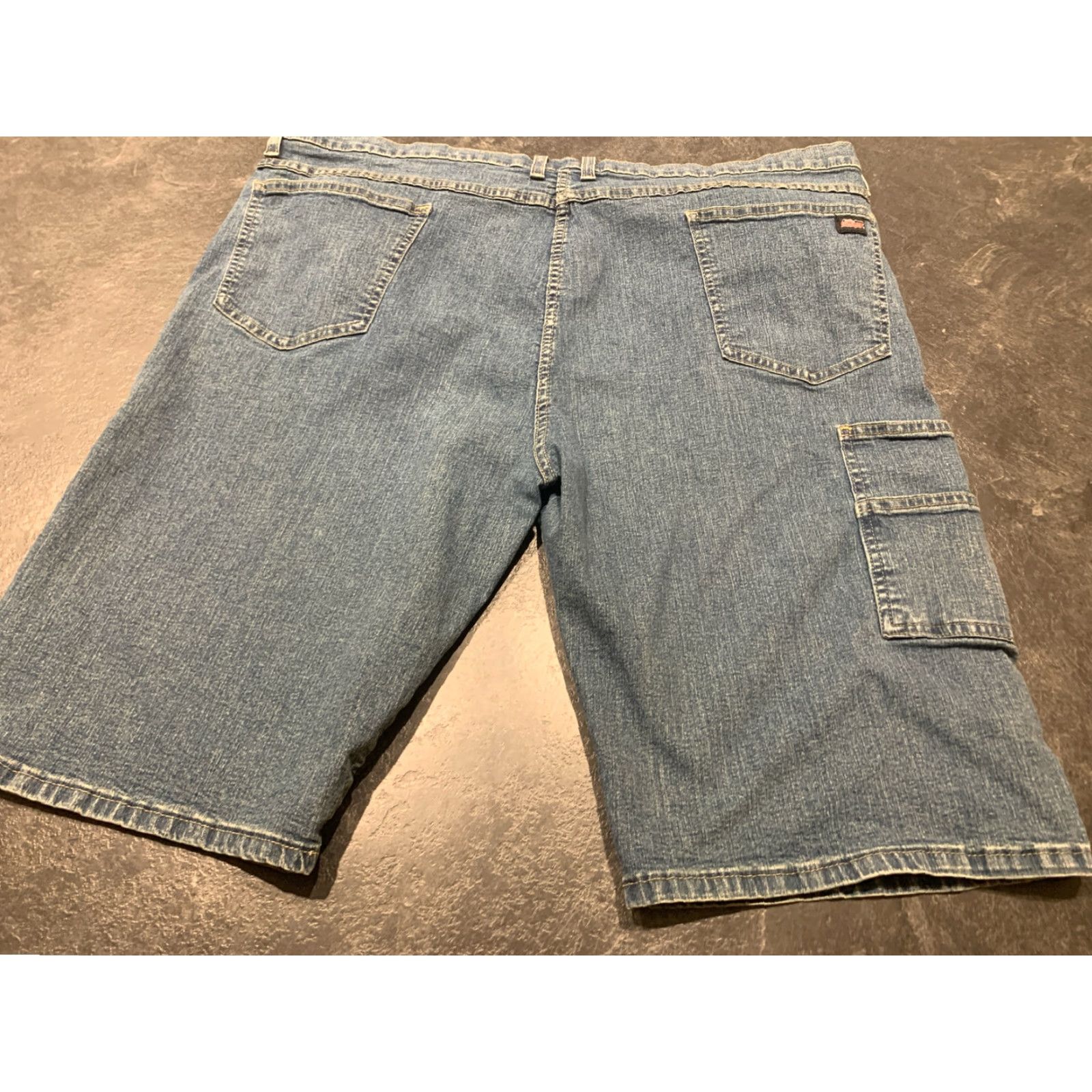 Dickies VINTAGE Dickies Men’s Cargo Denim Shorts Sz 44 Relaxed Fit Utility Workwear Blue 11-Inch Inseam Spring Summer Men Size US 44 / EU 60 - 2 Thumbnail