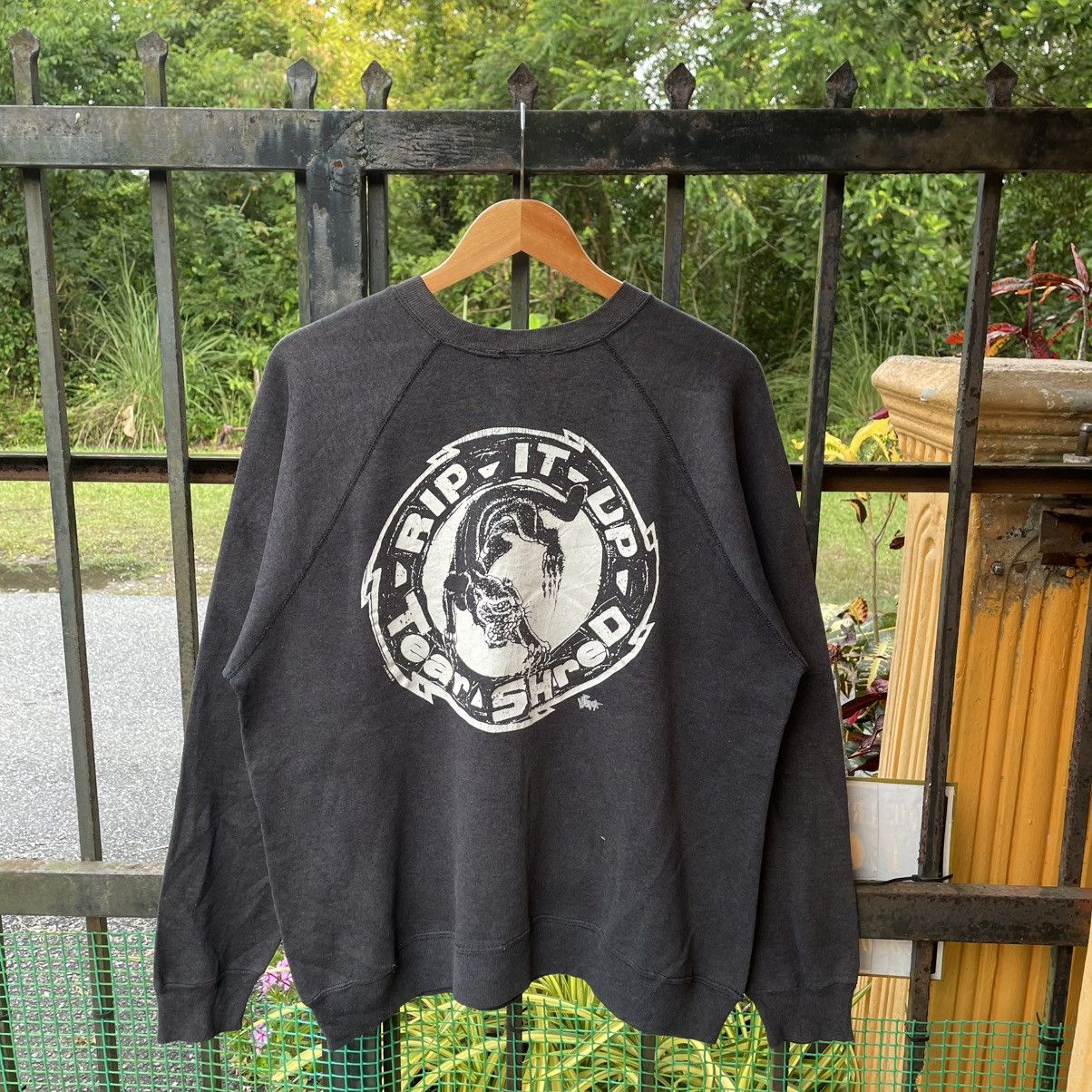 Other 🔥Vintage 90s Rip It Up Tear Shred Big Logo Surf Sweatshirts Size US M / EU 48-50 / 2 - 1 Thumbnail
