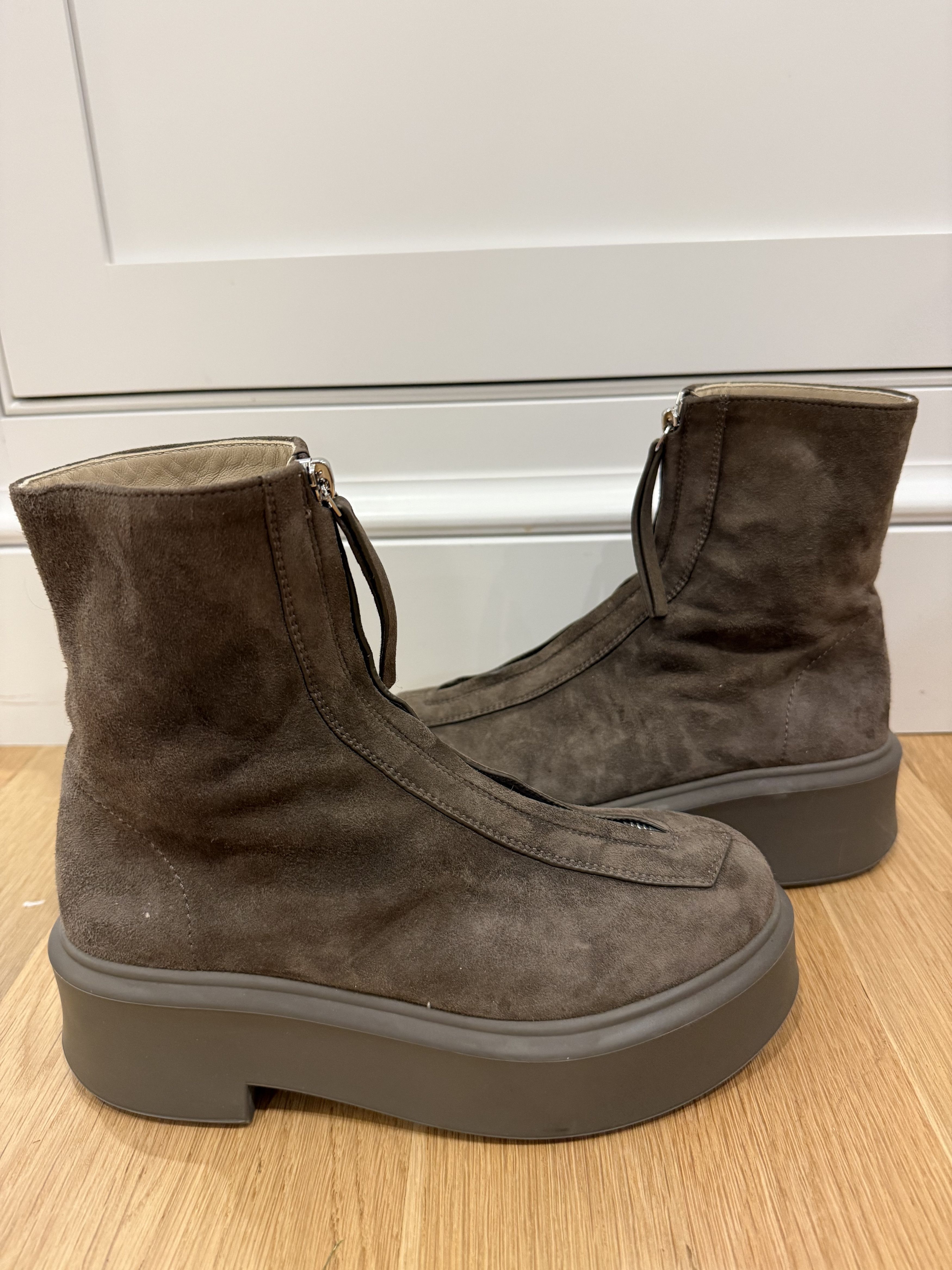The Row The Row Zipped Boot Size US 5 / IT 35 - 1 Thumbnail