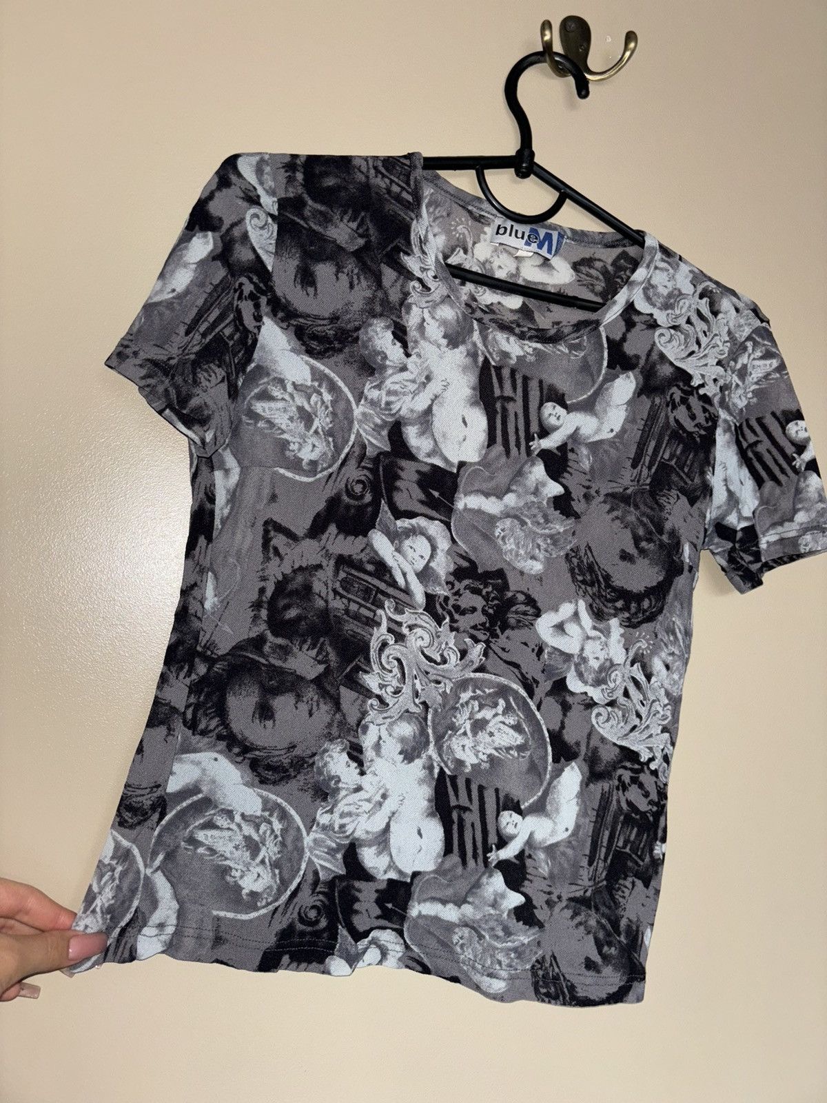 Vintage PRINTED VINTAGE MESH TEE T-SHIRT ANGELS 2000s Size ONE SIZE - 2 Thumbnail
