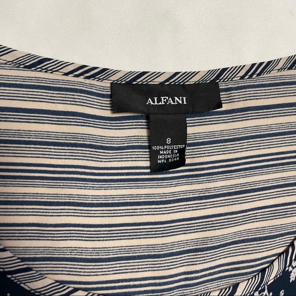 Alfani Alfani Top Blue Beige Front Floral Back Striped Hi-Low Top Size M / US 6-8 / IT 42-44 - 7 Thumbnail