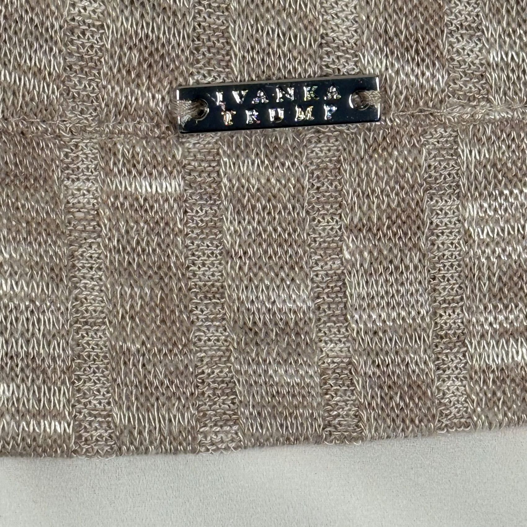 Vintage Ivanka Trump Sweater Medium Beige Knit Long Sleeve Lightweight Layered Hem Top Size M / US 6-8 / IT 42-44 - 4 Thumbnail