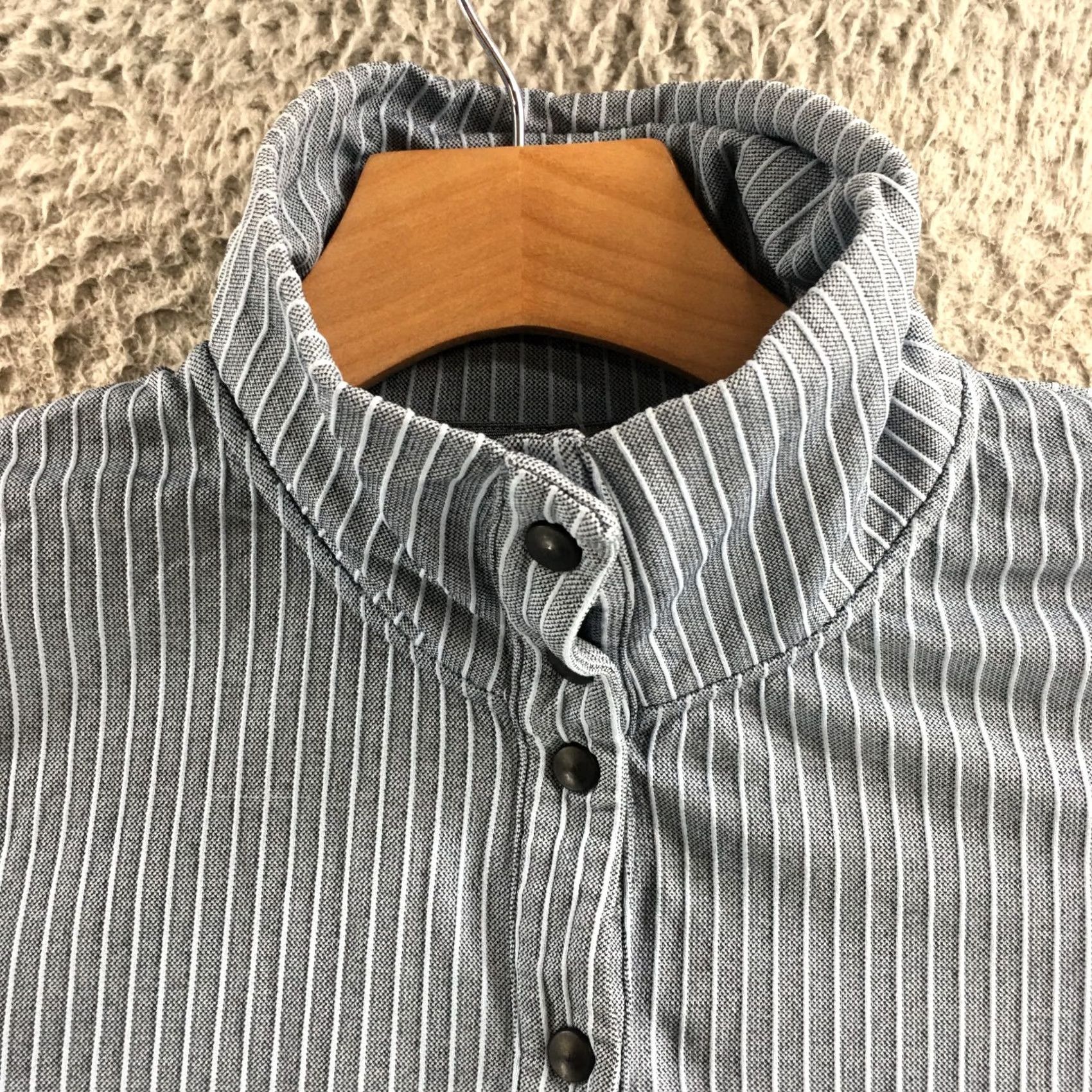 Athleta Athleta Top Womens Small Gray White Stripe Snap Mock Neck Long Sleeve Shirt Size S / US 4 / IT 40 - 3 Thumbnail