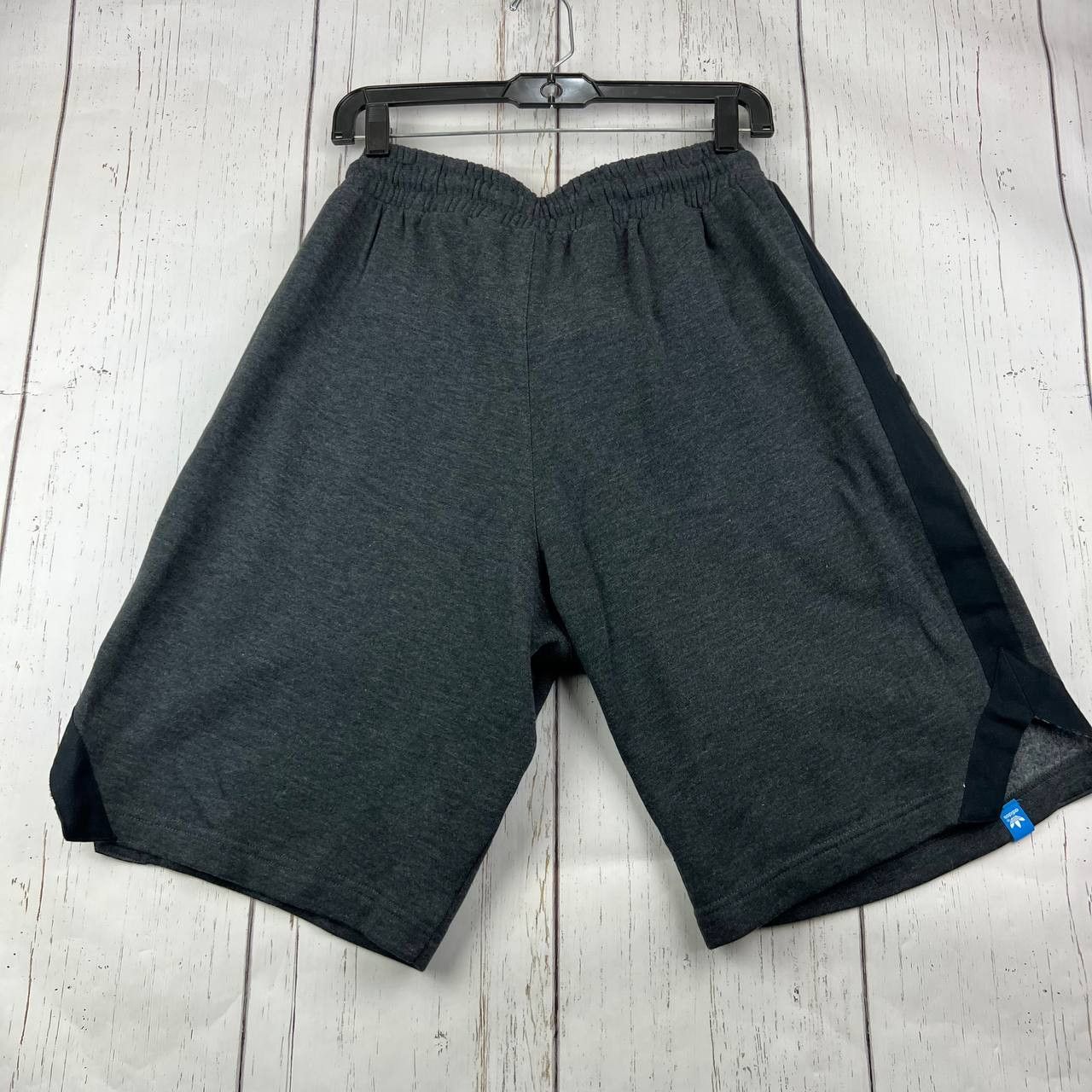 Adidas Chicago Bulls NBA Large Adidas Garterized Short Pants Men Size US 32 / EU 48 - 2 Thumbnail