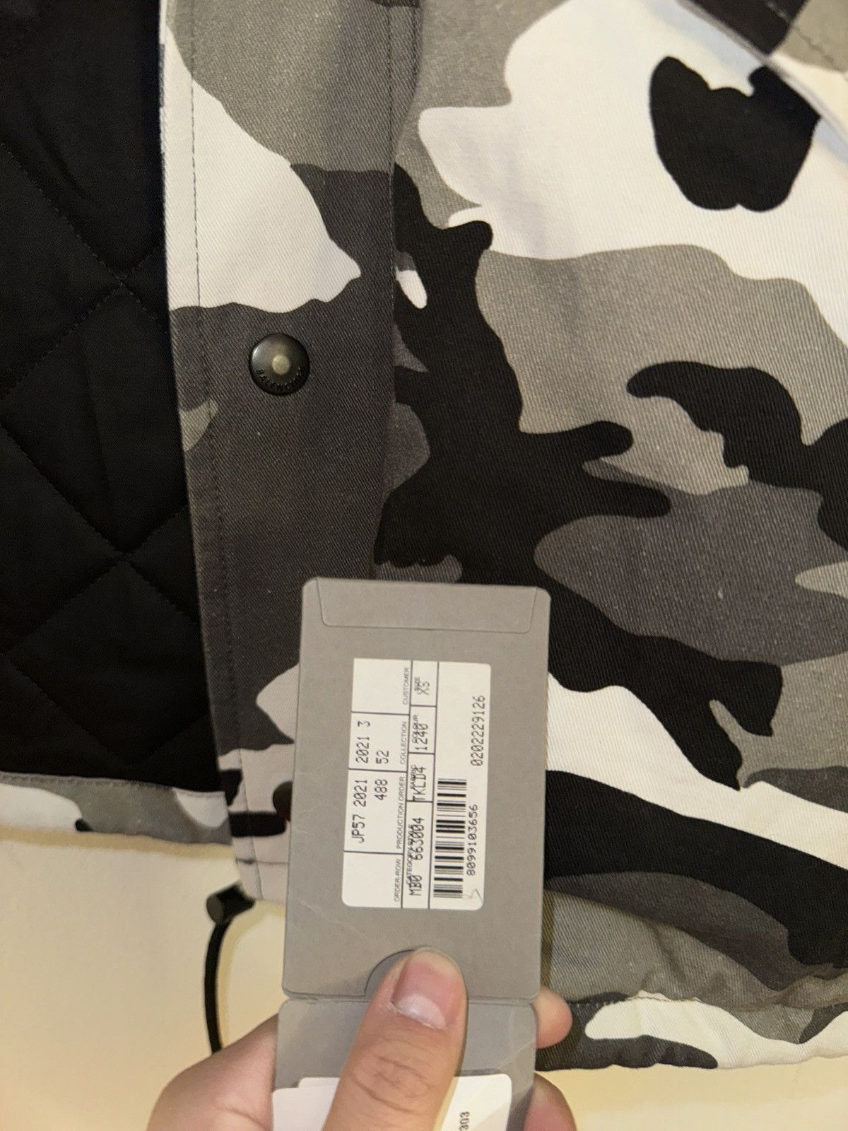Balenciaga Balenciaga Rare Oversized Padded Snowcamo Hooded Jacket Size US L / EU 52-54 / 3 - 4 Thumbnail