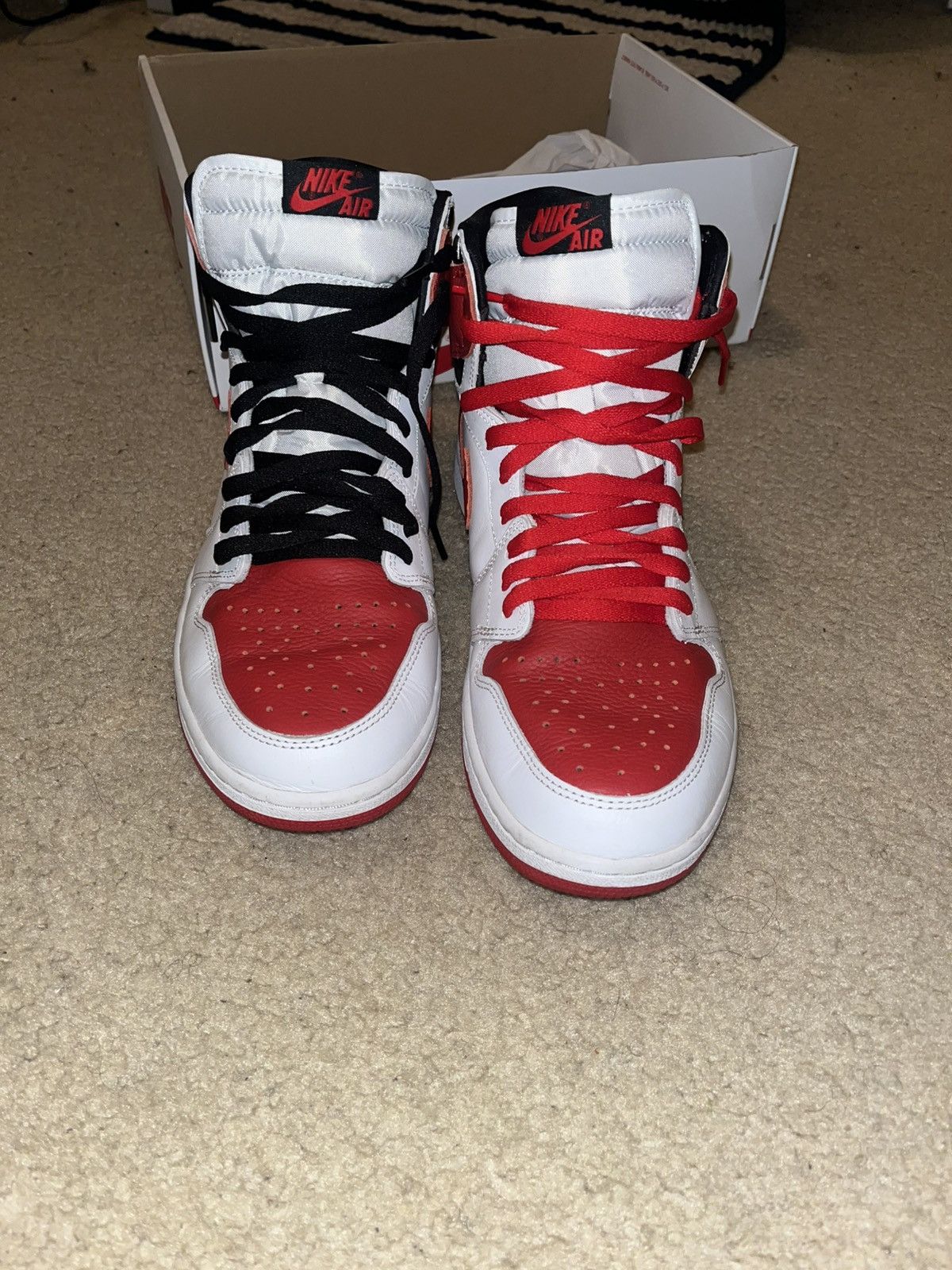 Jordan Brand AIR JORDAN 1 RETRO HIGH OG Size US 11 / EU 44 - 4 Thumbnail