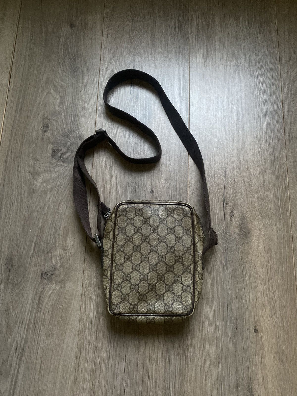 Gucci Gucci Monogram Shoulder Bag Veryrare Size ONE SIZE - 9 Thumbnail