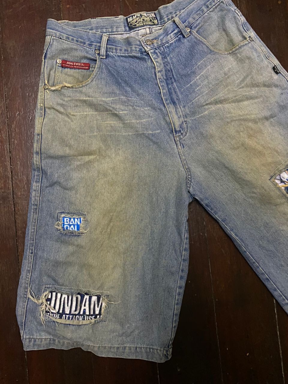 Dogtown Dogtown black dragon distressed denim jeans short pants Size US 35 - 2 Thumbnail