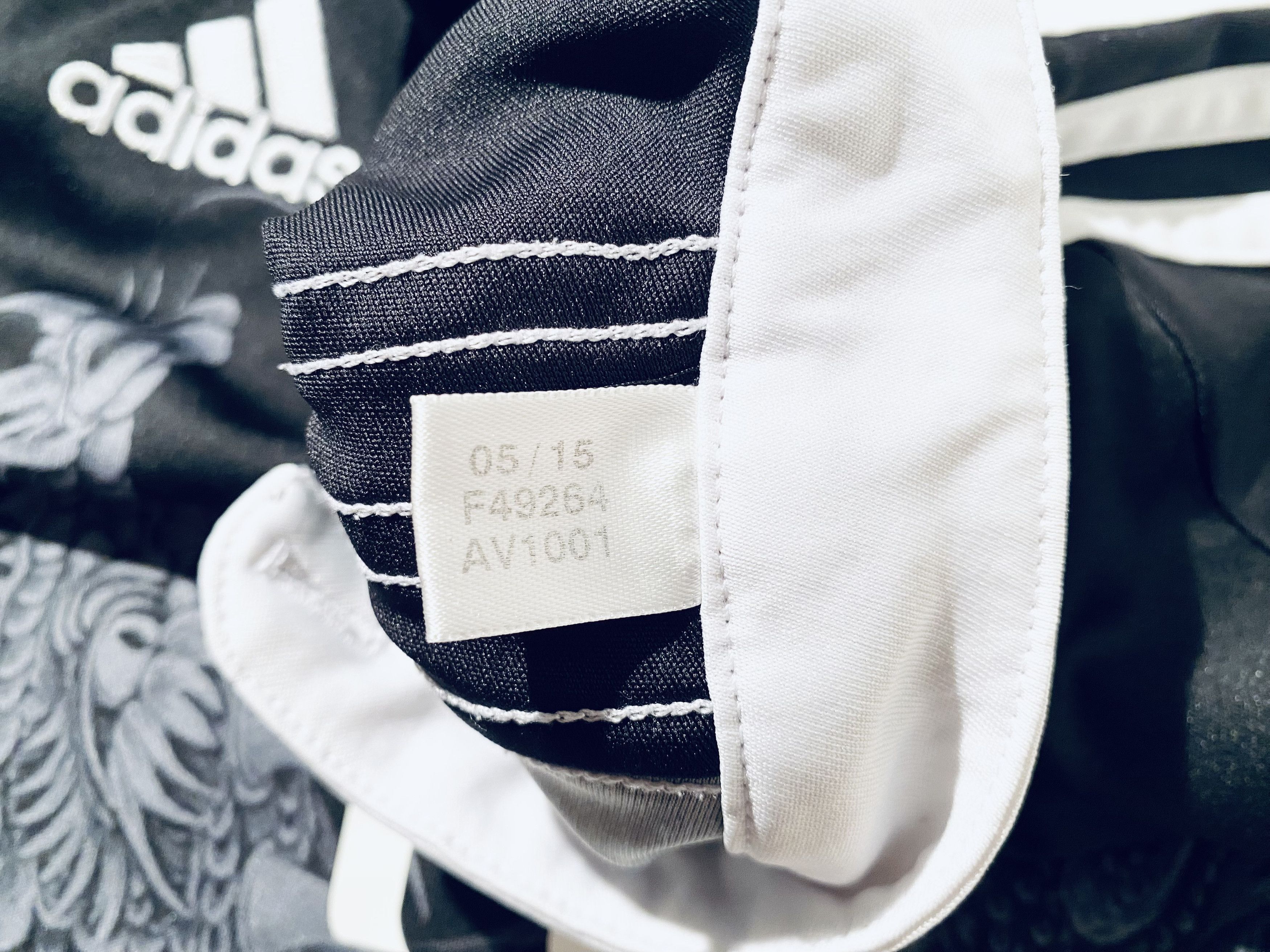 Adidas Real Madrid 2014 - 2015 Third Shirt / Dragon / 3rd Size US M / EU 48-50 / 2 - 8 Thumbnail