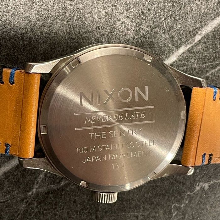 Nixon sentry ss battery on sale size