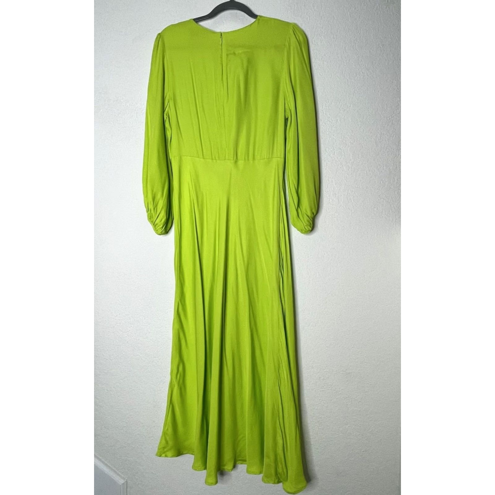 long black dresses near me La Femme Sleeve Curvy Prom Dress With Ruching - 1953 Wrinkle Removal Best red carpet looks Color:Fern