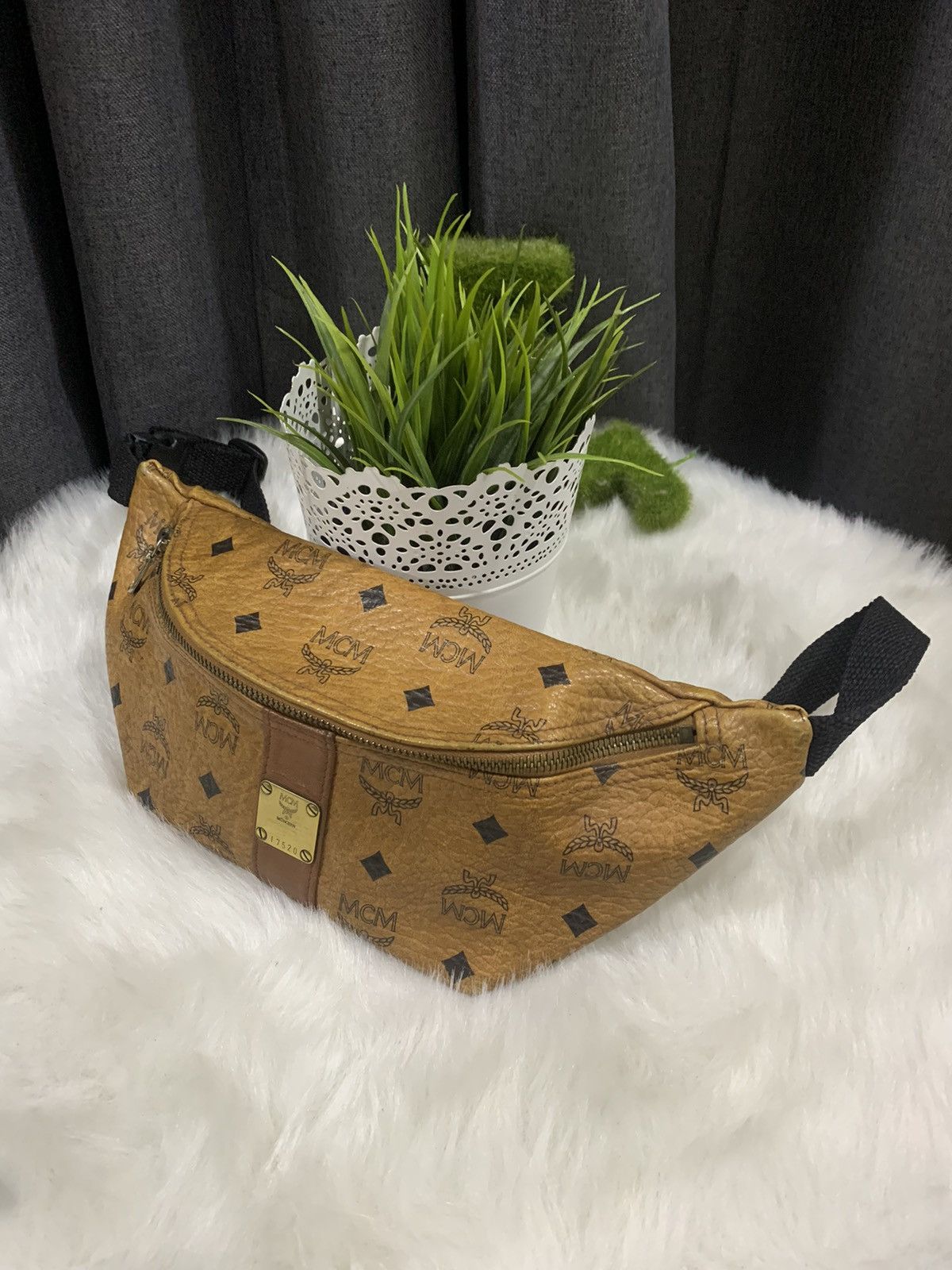Vintage mcm fanny pack cheap