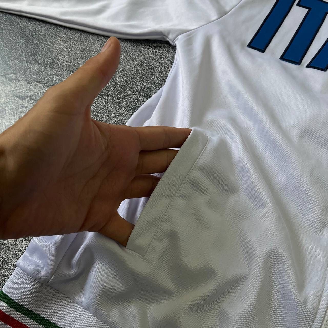 Other Y2K Rare 🇮🇹 White Italia Team big center logo Soccer Zip Size US S / EU 44-46 / 1 - 5 Thumbnail