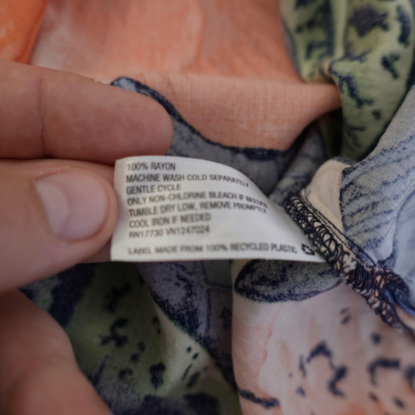 Designer Goodfellow & Co Large Blue Pink Floral Rayon Standard Hawaii Size US L / EU 52-54 / 3 - 9 Thumbnail