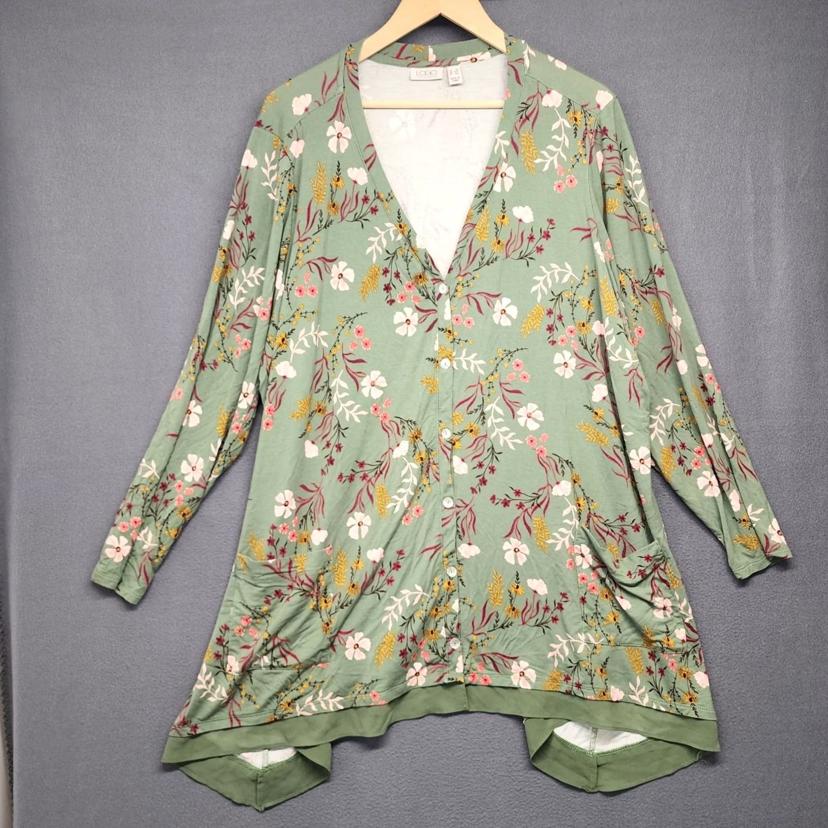 Logo 7 LOGO Lori Goldstein Top Womens 3X Green Floral Long Sleeve Button Up V Neck - Plus Size Womens Shirt Long Sleeve Floral V-Neck Button-Up 3X Green LOGO Size XXL / US 16-18 / IT 52-54 - 2 Thumbnail