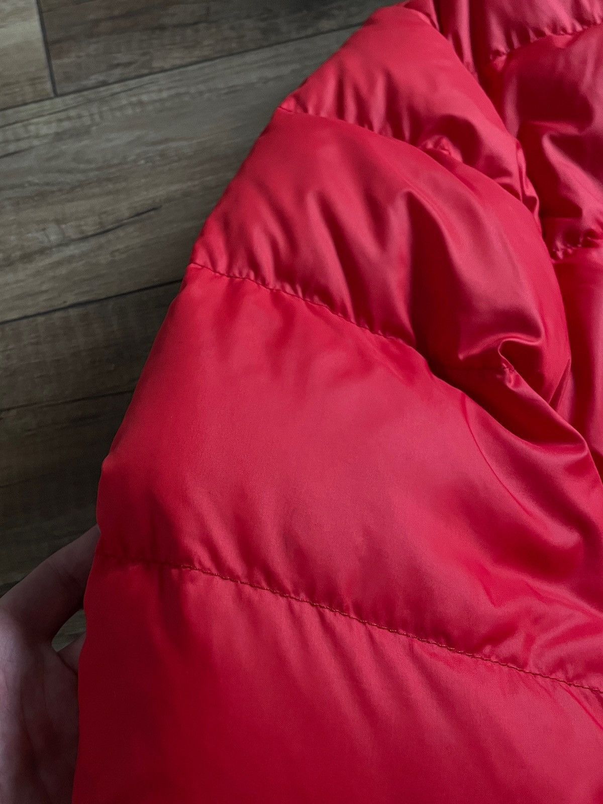 Moncler Vintage Moncler Grenoble Red Down Hooded Puffer Jacket Size L / US 10 / IT 46 - 14 Thumbnail