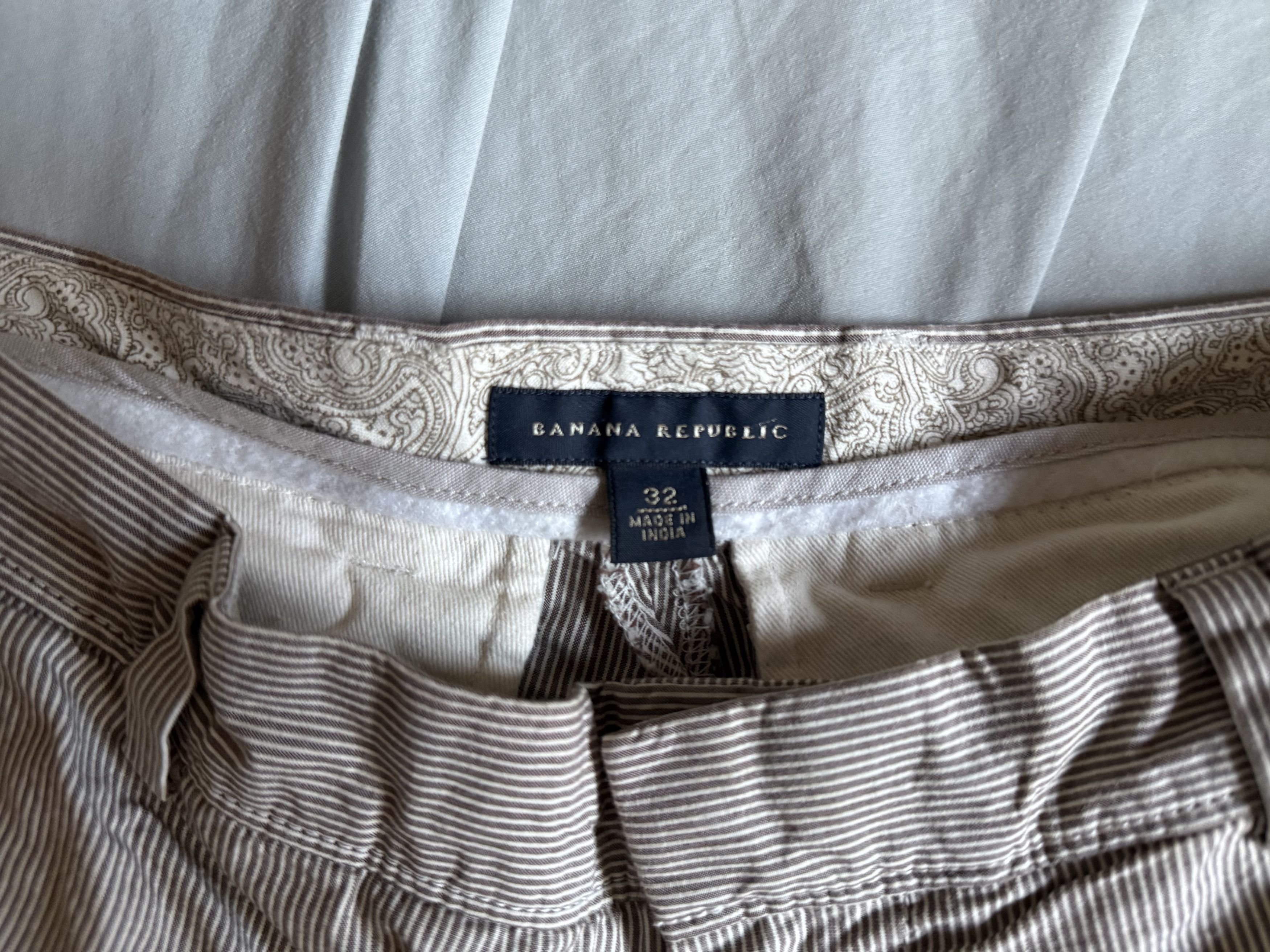 Banana Republic Banana Republic Striped Shorts 10.5" inseam sz 30 $79.50 Size US 30 / EU 46 - 2 Thumbnail