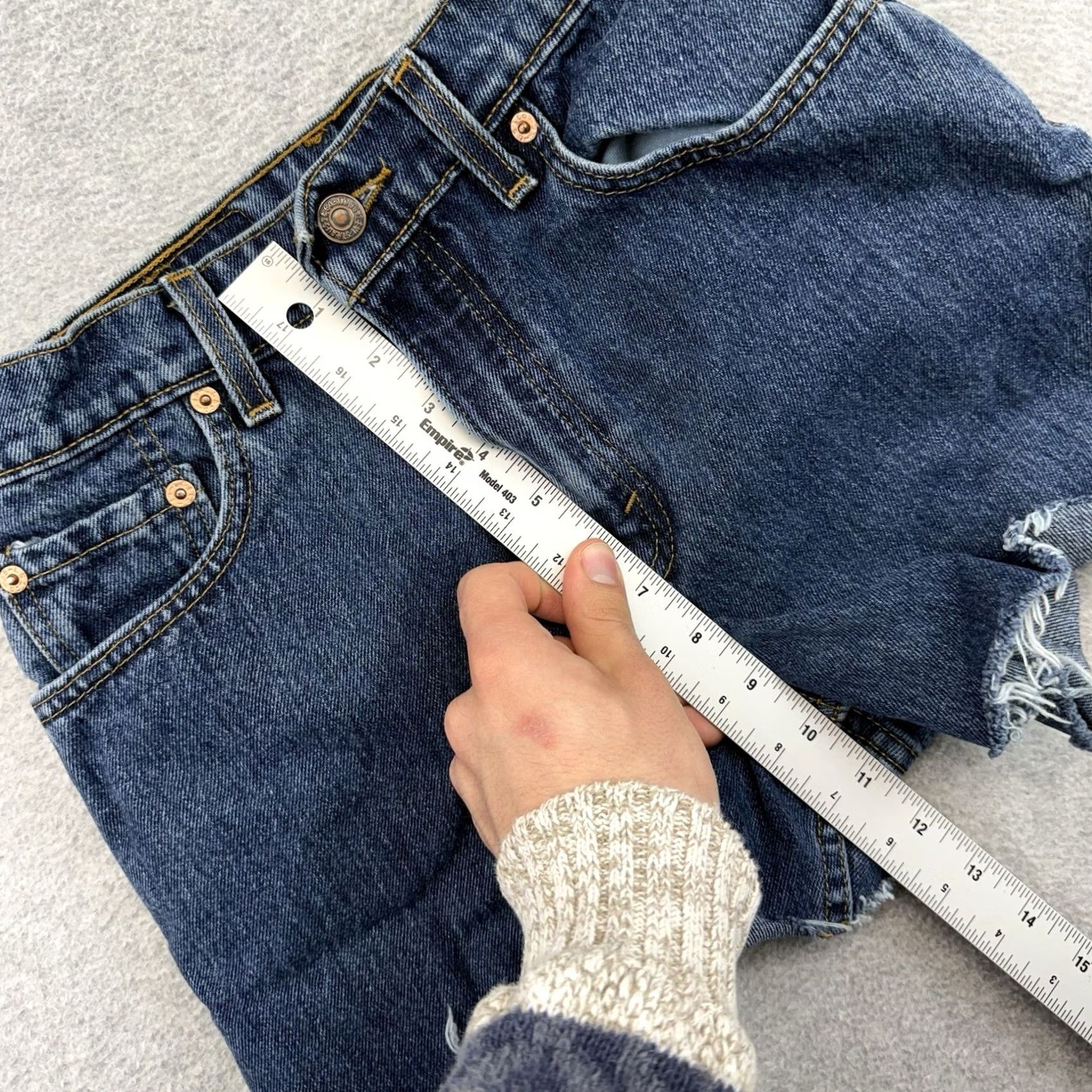 Levi's VINTAGE Levi's 550 Denim Shorts 25” Waist Medium Wash USA MADE 90s Western College Hippie Retro Casual Womens Shorts Size 42" / US 20 - 7 Thumbnail