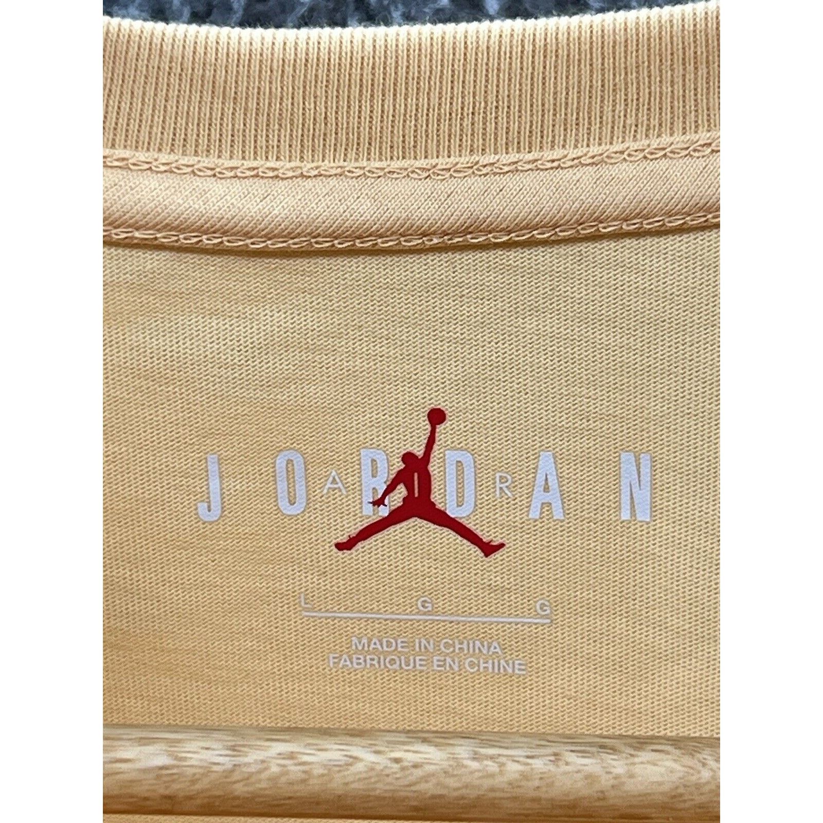 Jordan Brand Air Jordan T-Shirt Celestial Gold DX9577-266 Men’s Sz. Large Size US L / EU 52-54 / 3 - 3 Thumbnail