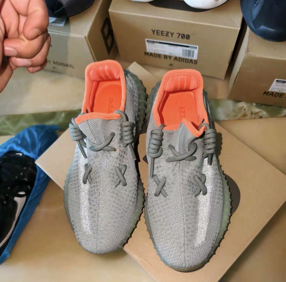 Yeezy Yeezy 350 Sage Grey Orange J42 Size US 6.5 / IT 36.5 - 1 Thumbnail