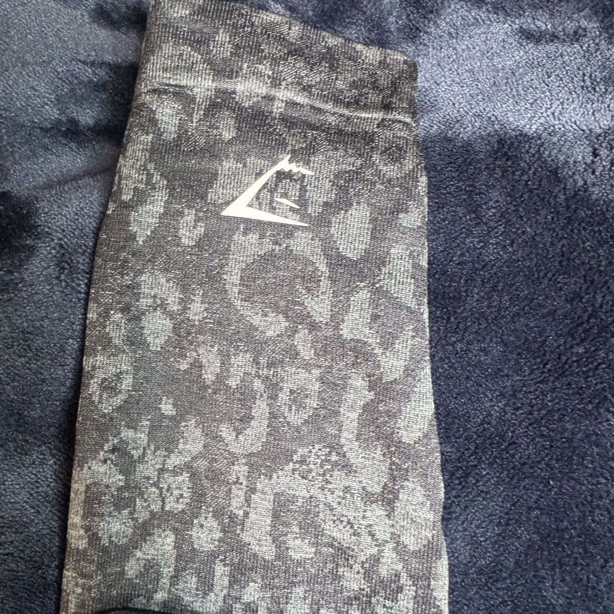 Gymshark Gymshark leopard print leggings Size 26" / US 2 / IT 38 - 3 Thumbnail