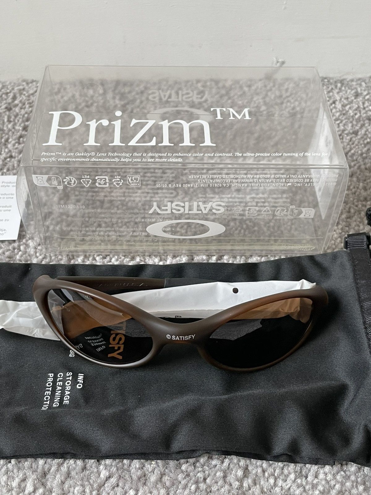 Oakley × Satisfy Oakley x Satisfy Eye Jacket Matte Rootbeer Size ONE SIZE - 3 Thumbnail