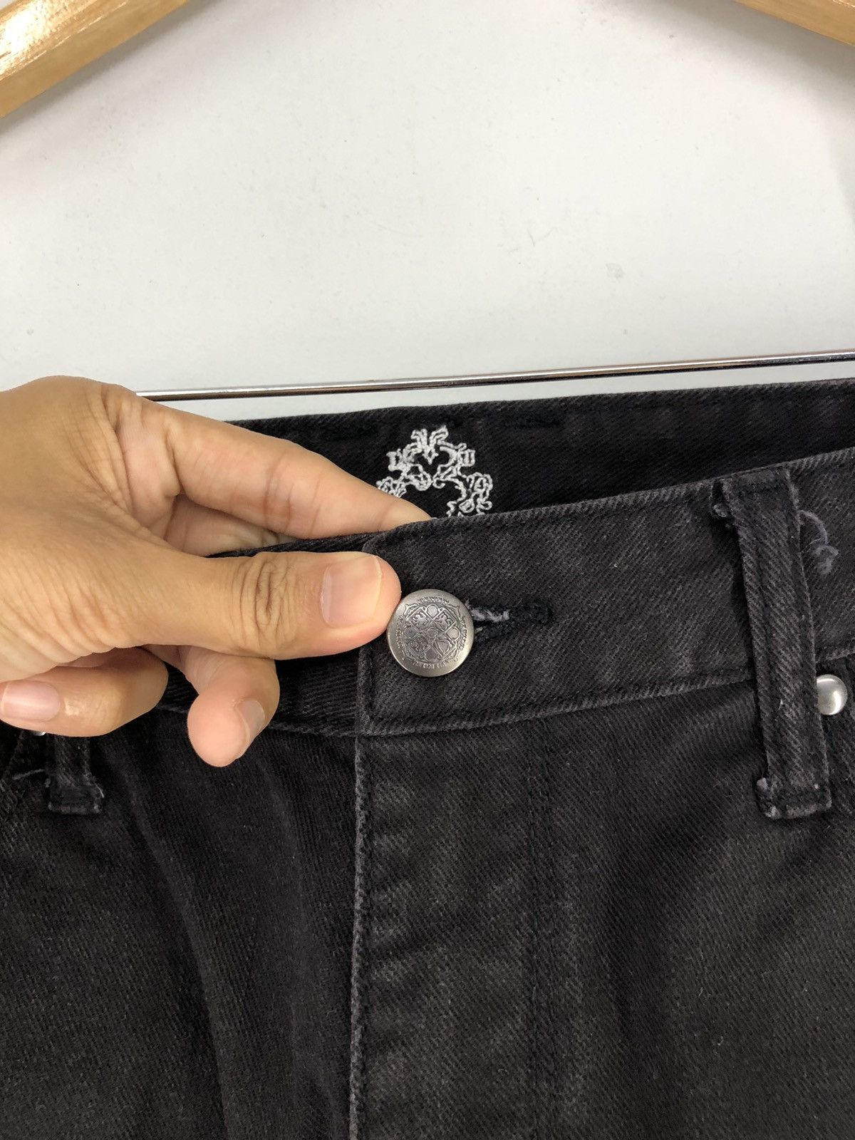 Japanese Brand Japanese Brand Root Three Distressed Black Jeans Size US 31 - 8 Thumbnail
