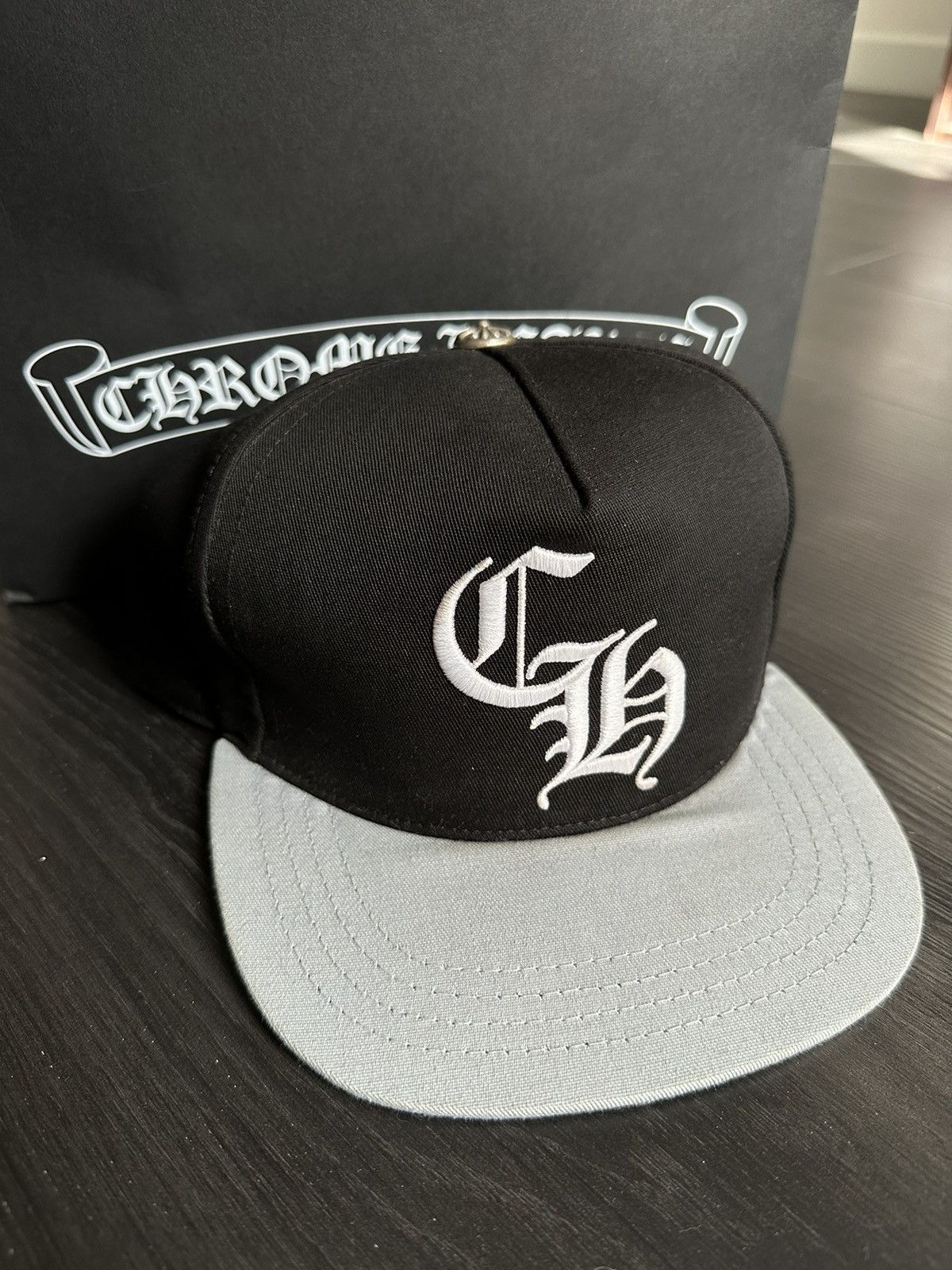 Casquette Snapback Chrome Hearts - Couleur Argent Et Noir - Taille Unique - Neuf Sans étiquette