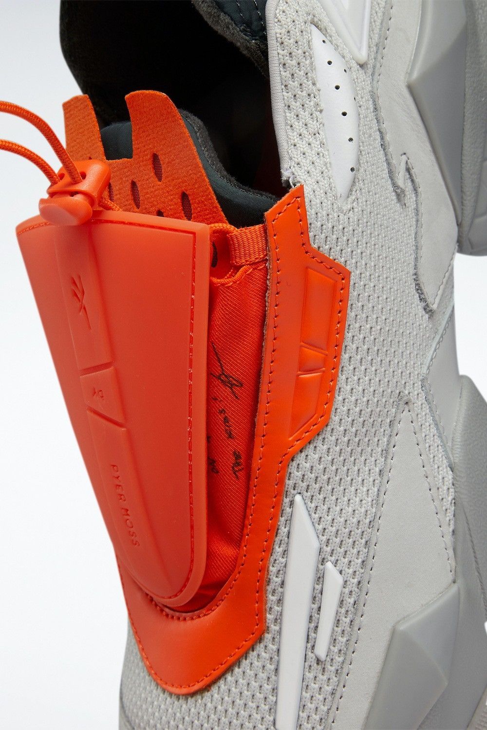 Pyer Moss × Reebok New Reebok X Pyer Moss Experiment 4 Trail Fury Pure Grey 10 Size US 8.5 / EU 41-42 - 6 Thumbnail