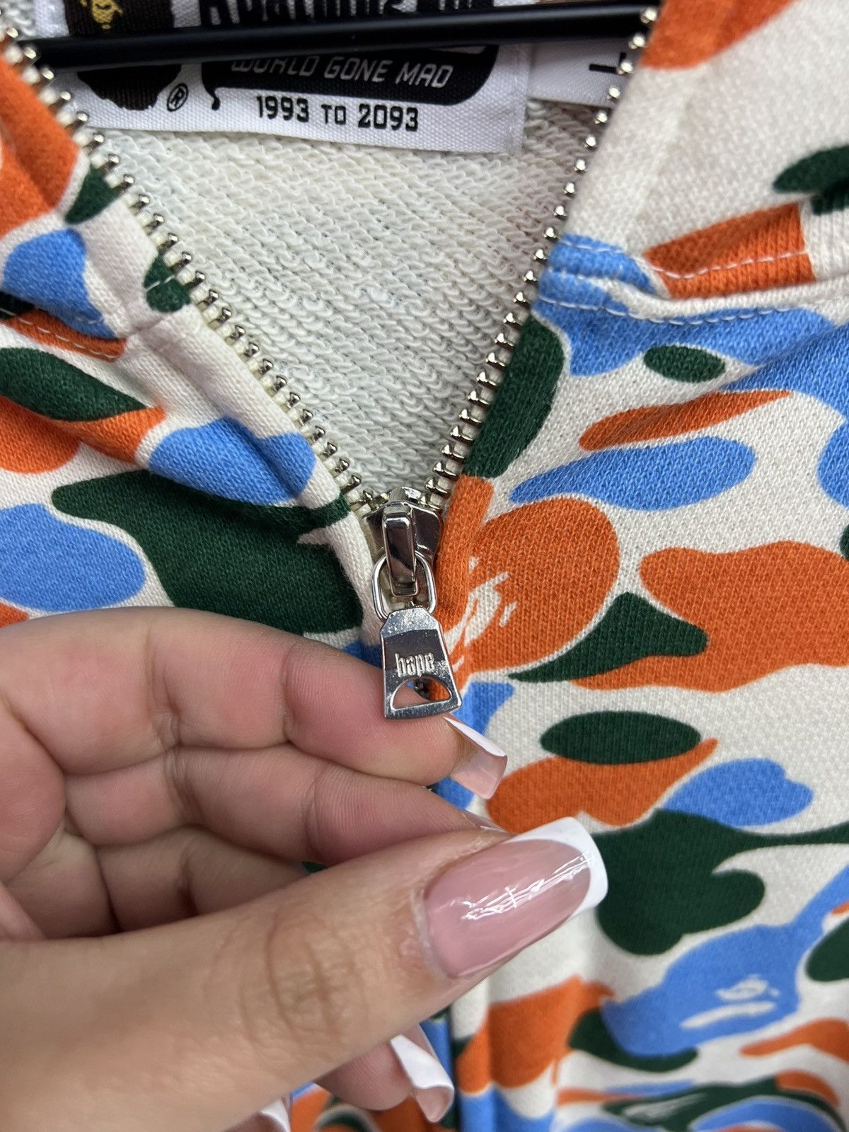 Bape Bape Indonesia Camo Shark Hoodje Size US L / EU 52-54 / 3 - 6 Thumbnail