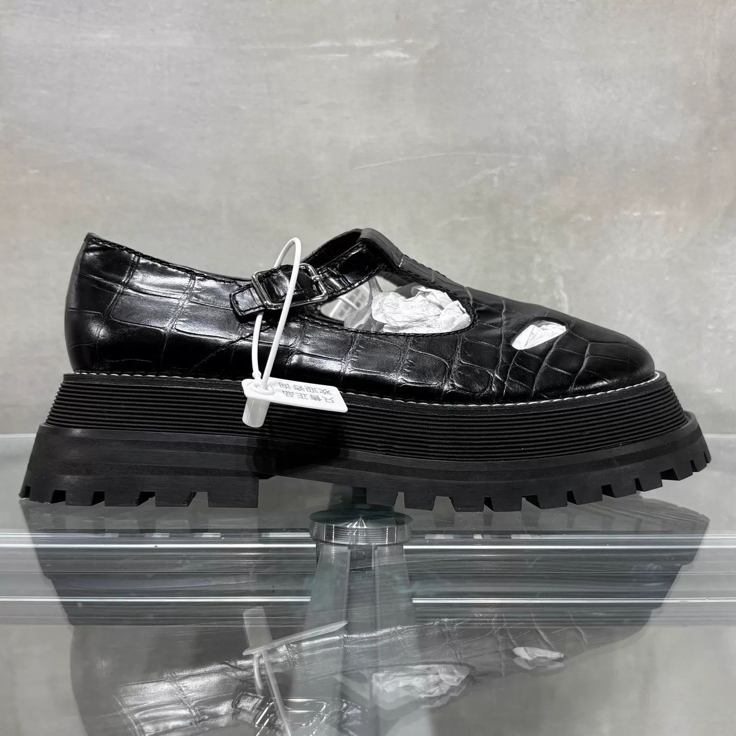 Burberry Burberry Black Crocodile Platform Mary Jane Sandal Size US 6.5 / IT 36.5 - 4 Thumbnail