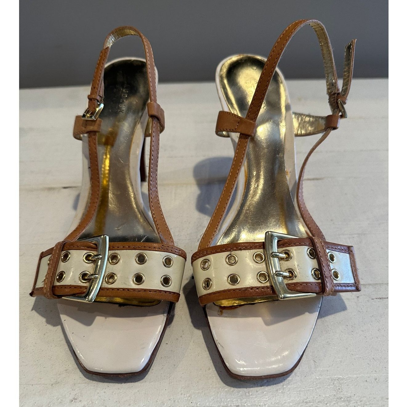 Other Audrey Brooke White Patent Leather Gold Slingback Heels 7.5 Size US 7.5 / IT 37.5 - 1 Thumbnail