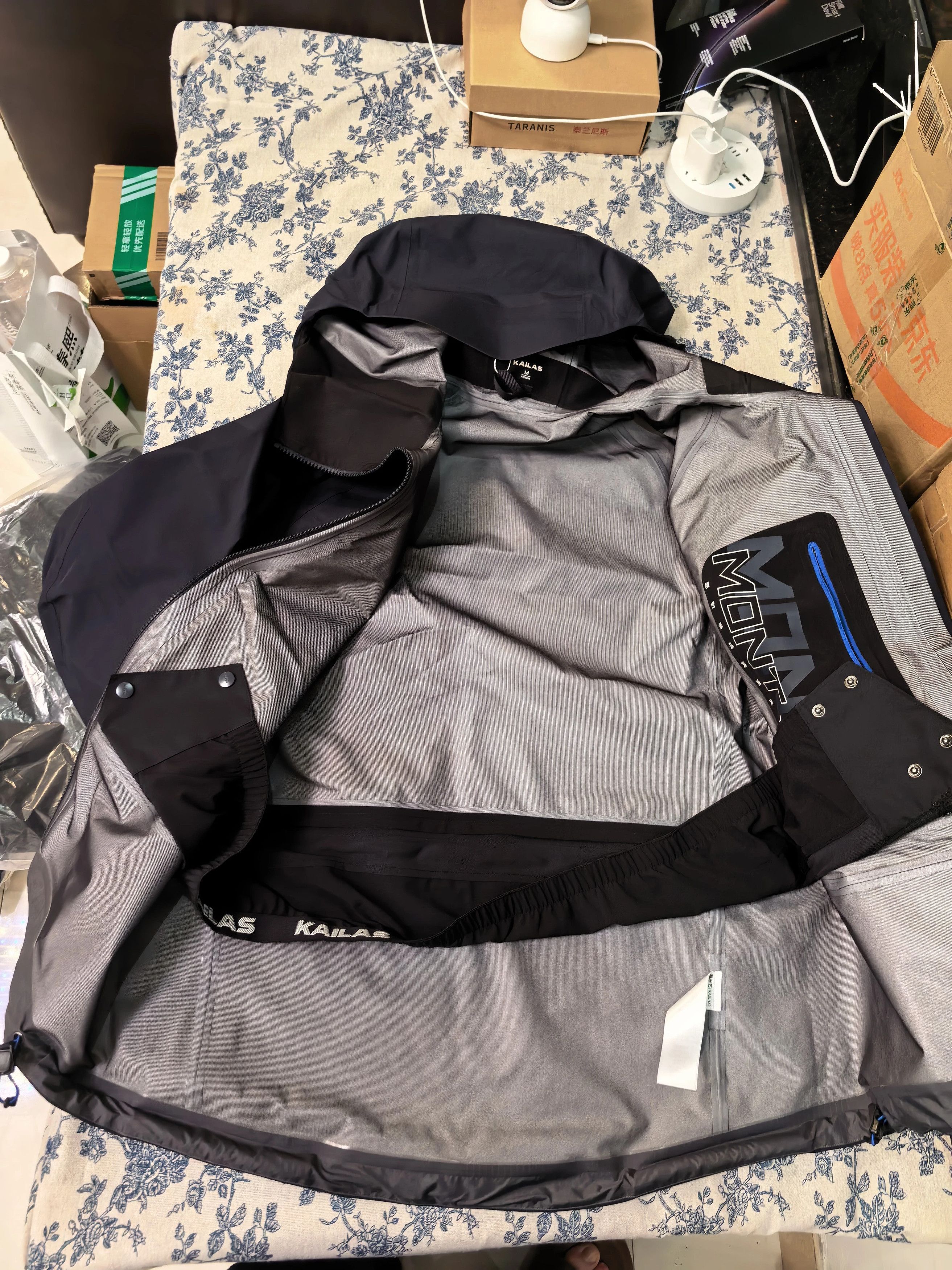 Other KAILAS Mont+X All-Weather Hard Shell Jacket M Navy Blue Size US M / EU 48-50 / 2 - 3 Thumbnail