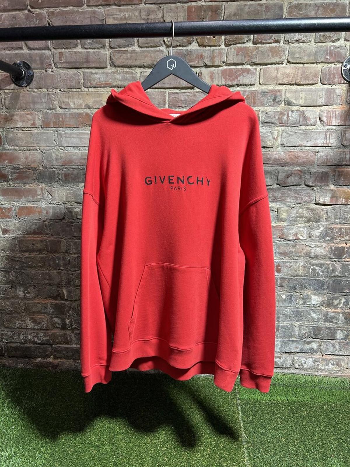 Givenchy Givenchy Hoodie Red Sz. L Size US L / EU 52-54 / 3 - 1 Thumbnail