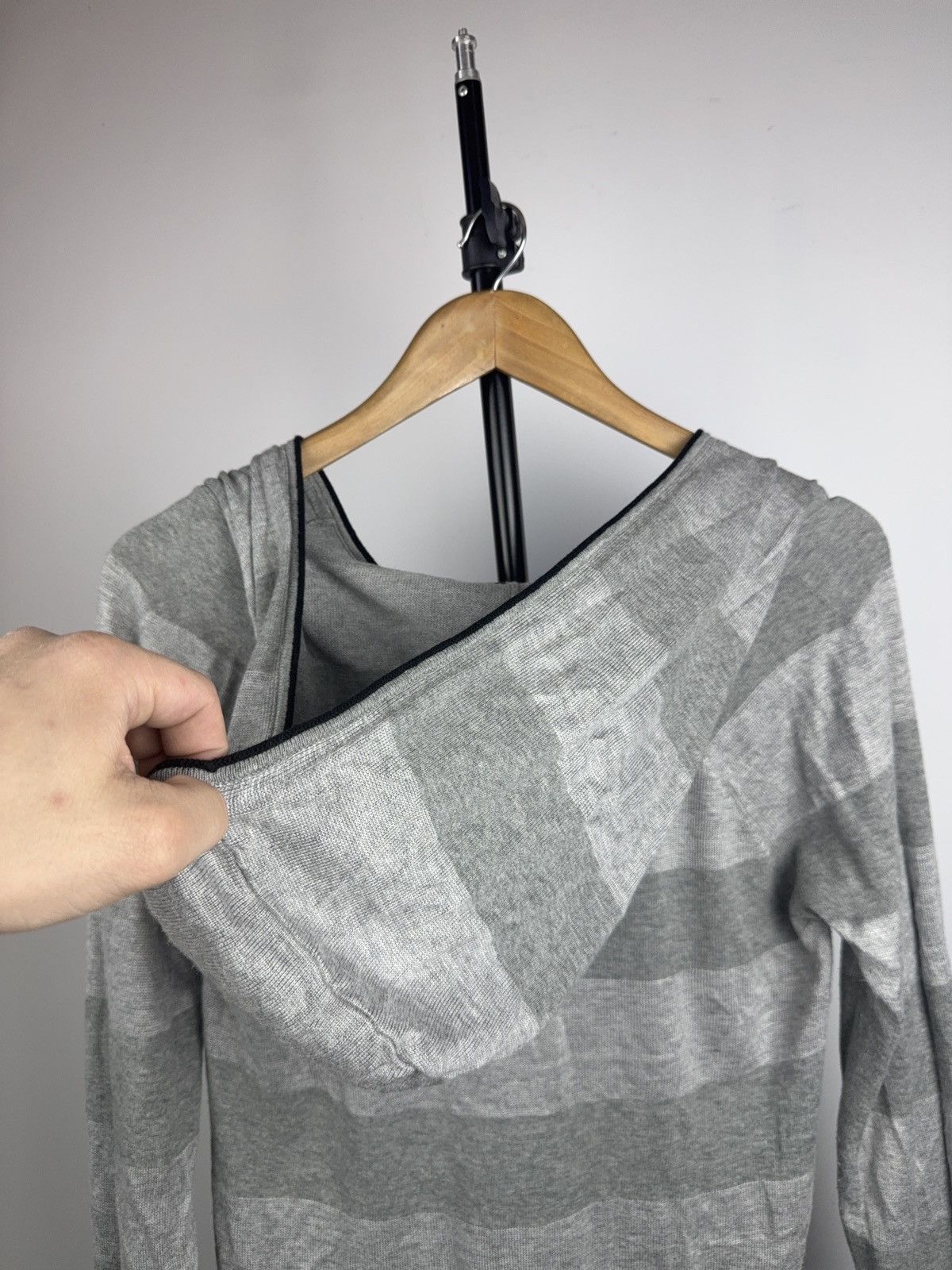 Armani Exchange Luxury Armani Exchange AX V Neck Knit Grey Logo Sweater M Size M / US 6-8 / IT 42-44 - 18 Thumbnail