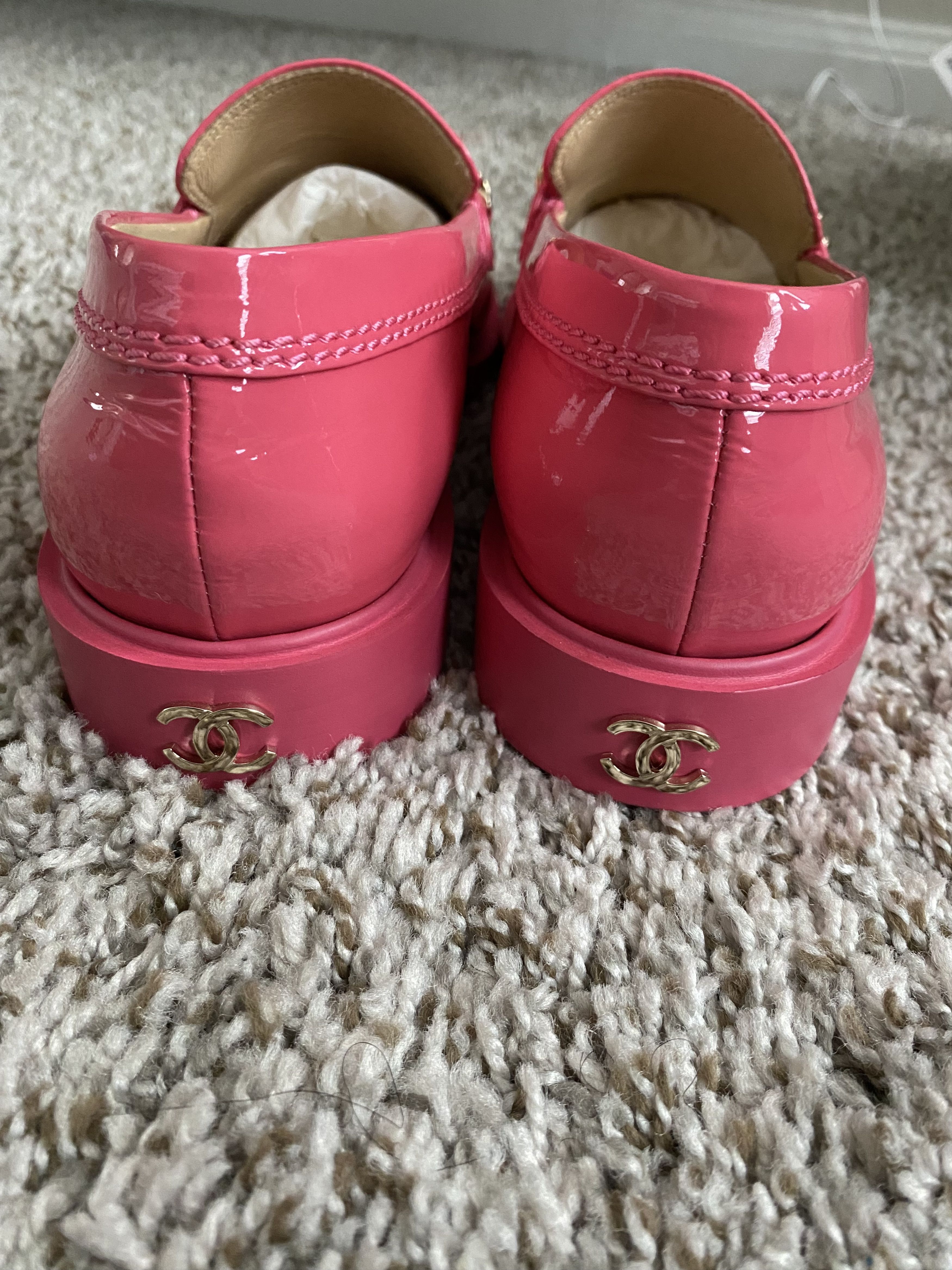 Chanel BRAND NEW Chanel loafers - Bonnie/ Clyde Cruise 2022 charm Size US 9.5 / IT 39.5 - 4 Thumbnail