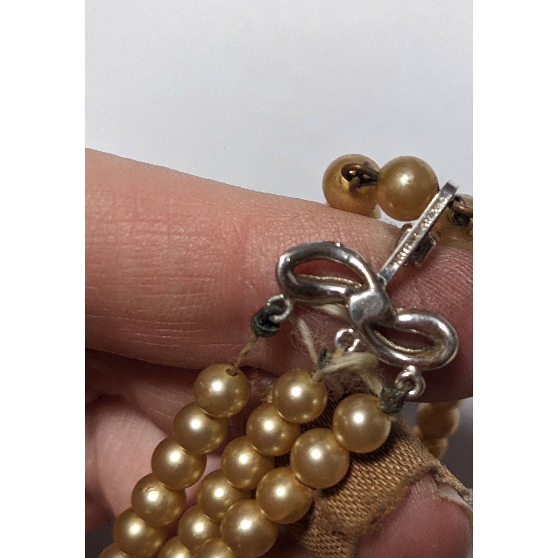 Other Vintage Marvella Triple Layer Gold Tone Faux Pearl Necklace Size ONE SIZE - 13 Thumbnail