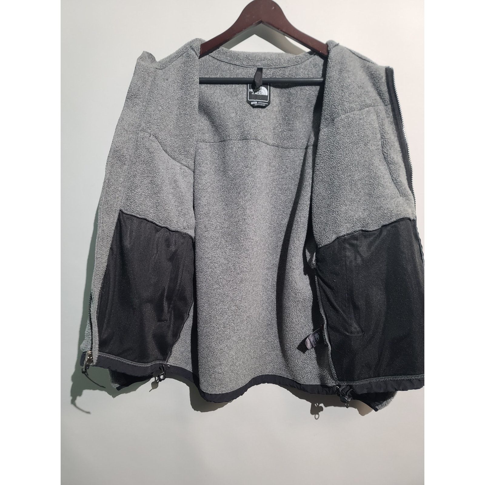 The North Face The North Face Men's Gray Denali Jacket Size US S / EU 44-46 / 1 - 7 Thumbnail