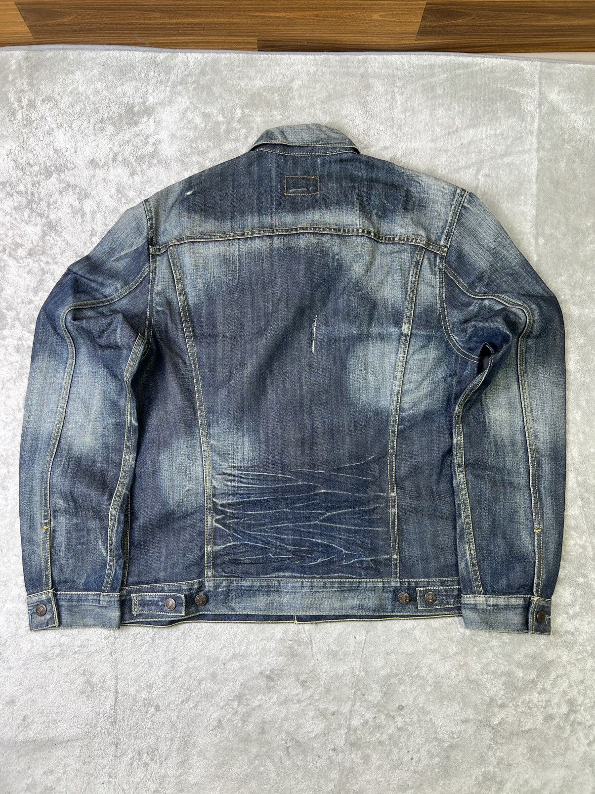 Levi's Vintage Clothing Vintage Y2K Levi’s 70500 Denim Trucker Jacket XL Distressed Size US XL / EU 56 / 4 - 9 Thumbnail