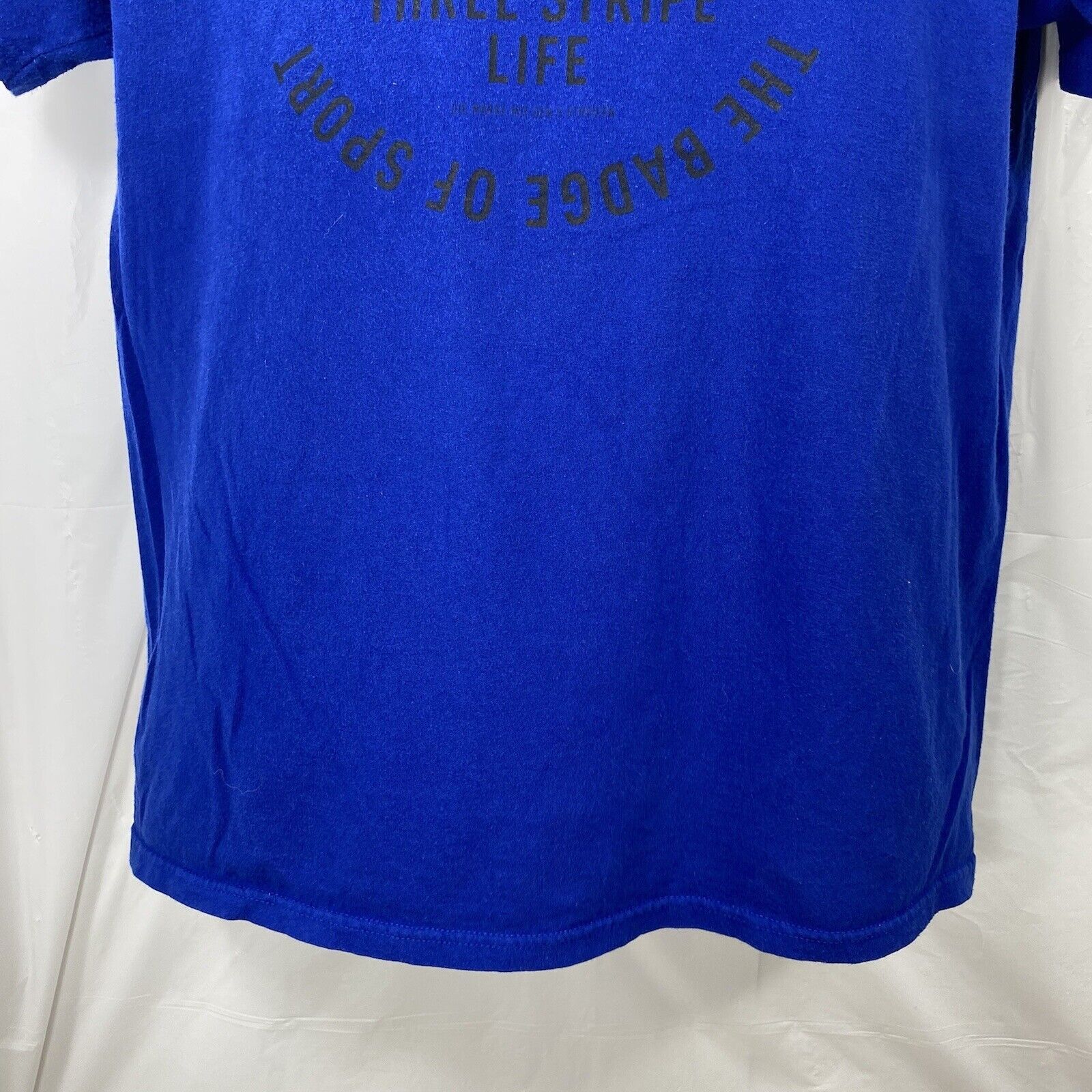 Adidas Adidas Large Badge Of Sport Short Sleeve Graphic T Shirt Size US L / EU 52-54 / 3 - 5 Thumbnail